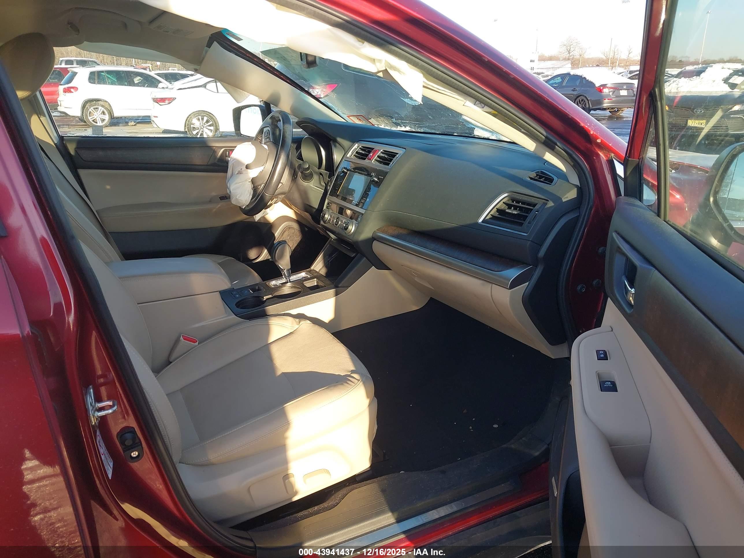 SUBARU OUTBACK image 5