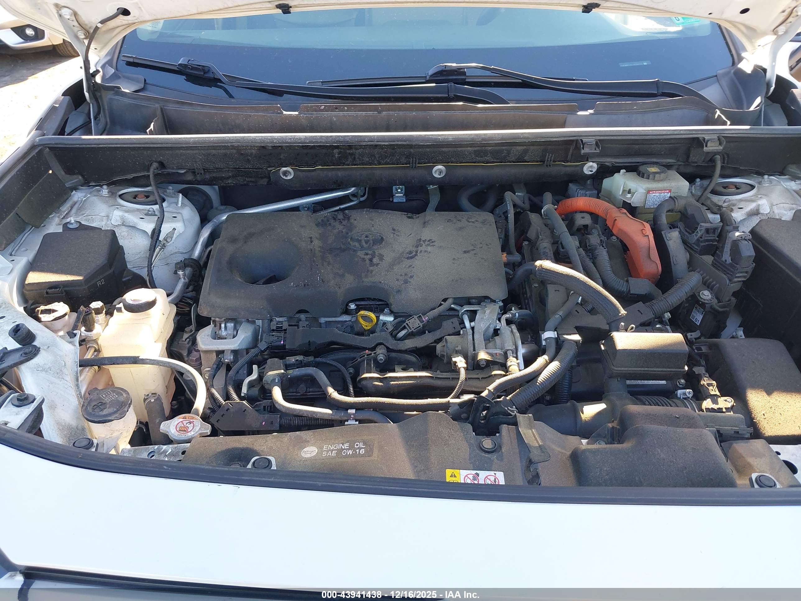 TOYOTA RAV4 image 10