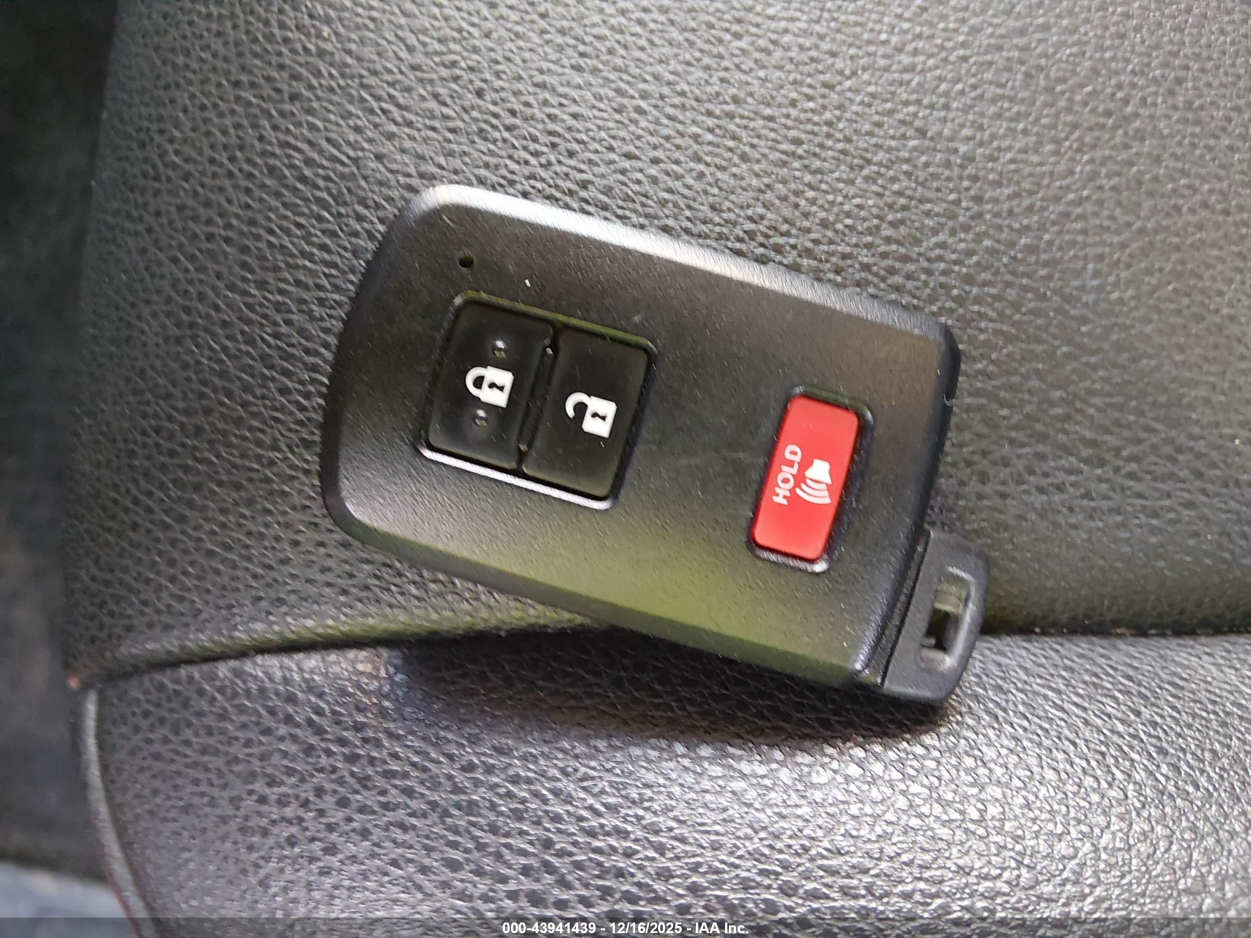 TOYOTA 4RUNNER image 11