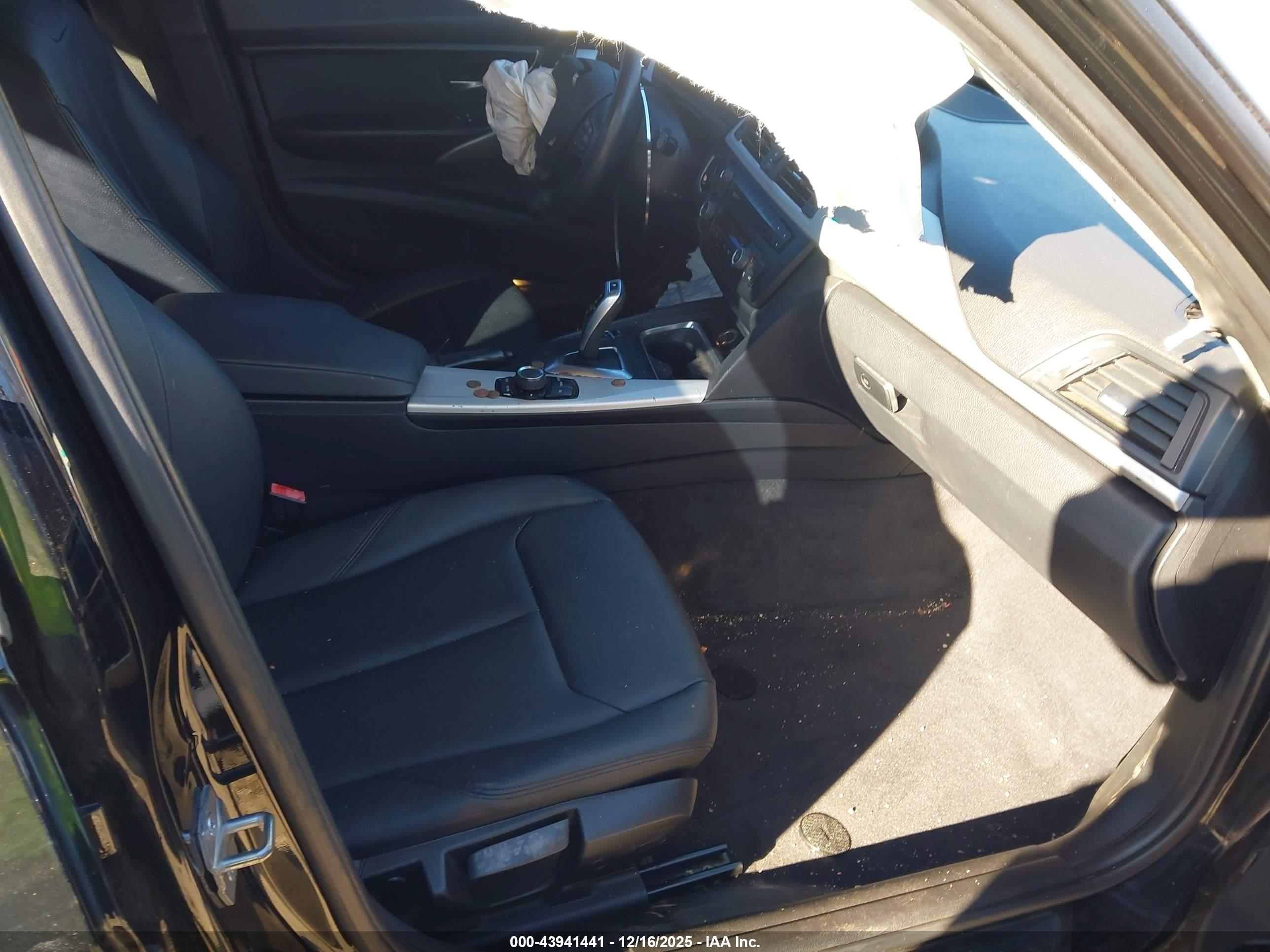 BMW 320I image 5