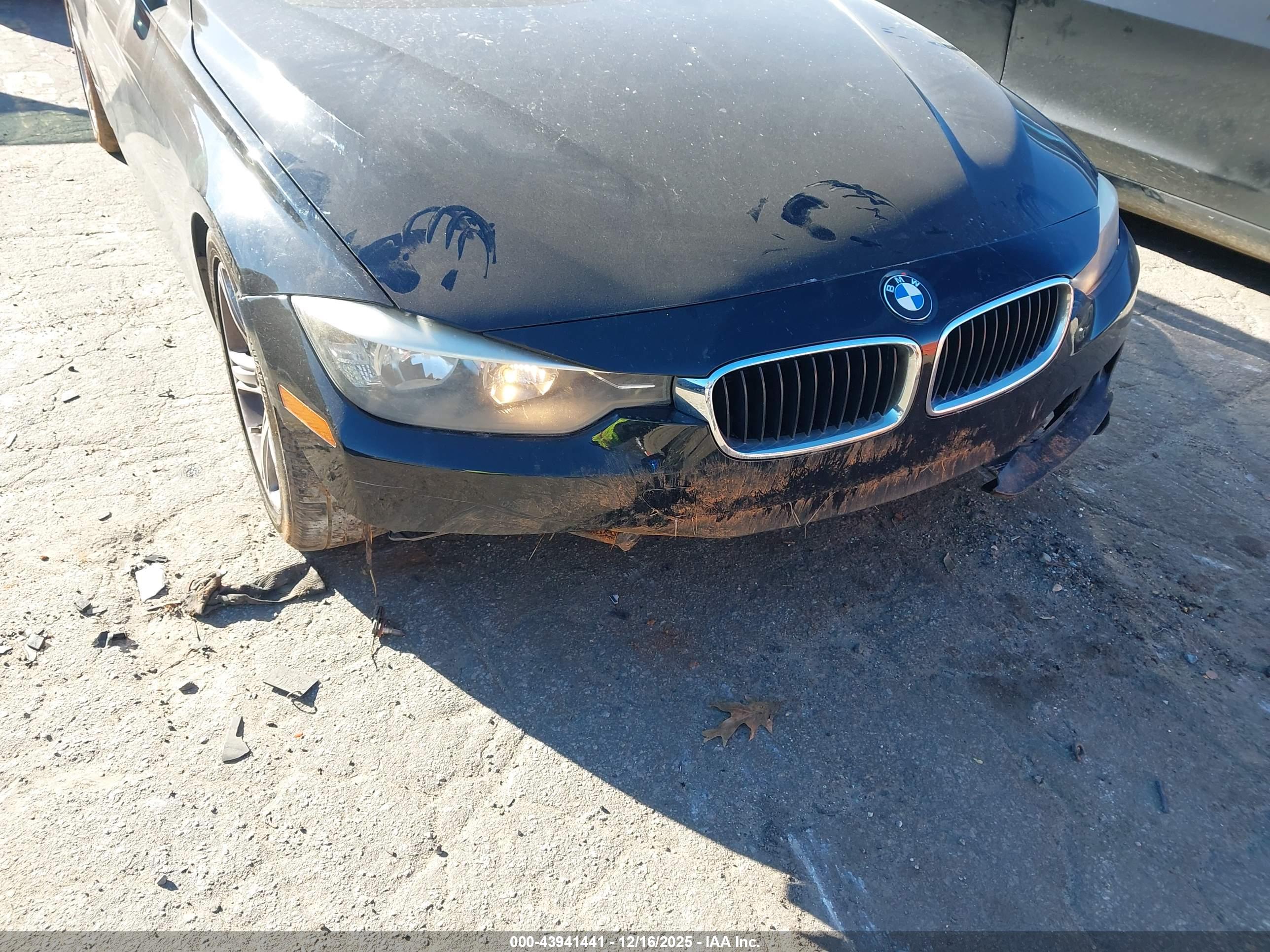 BMW 320I image 6