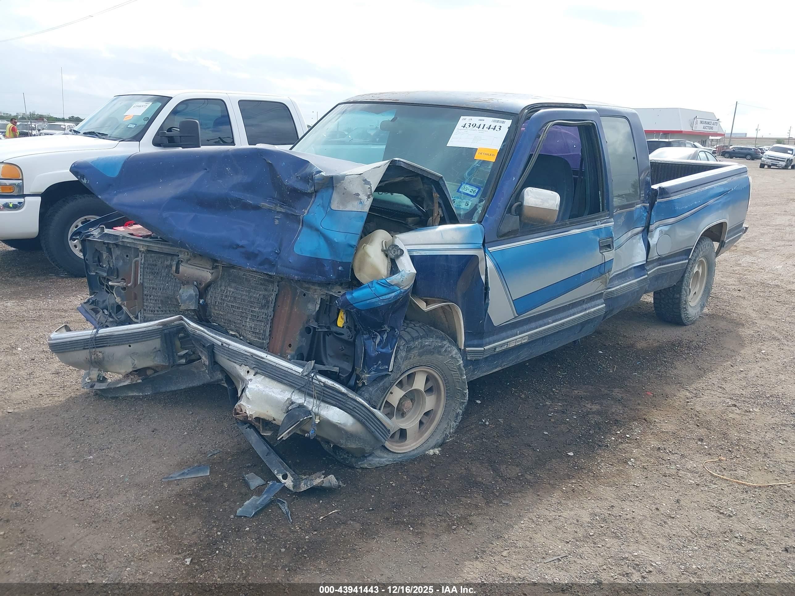 GMC SIERRA image 2