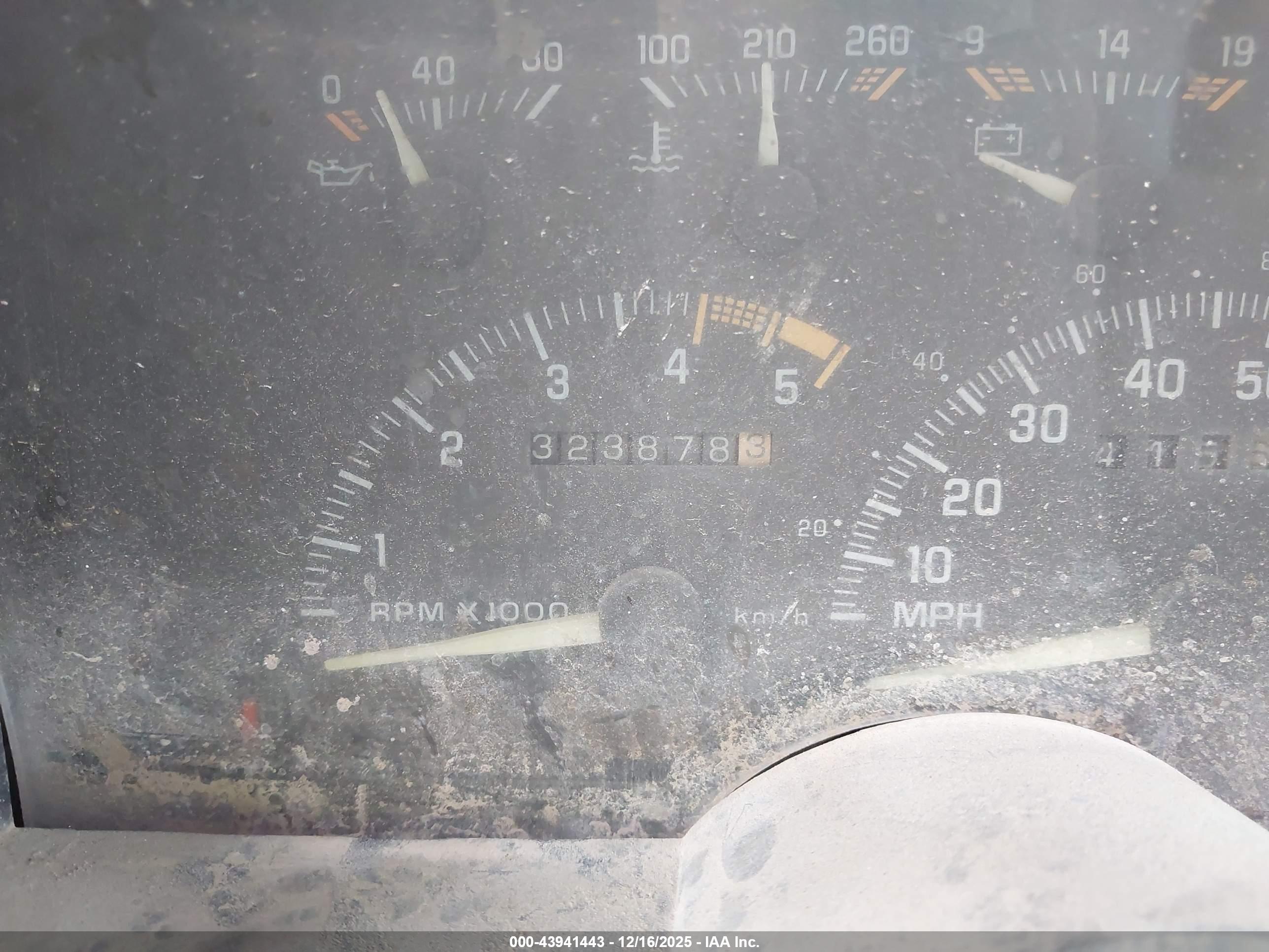 GMC SIERRA image 7
