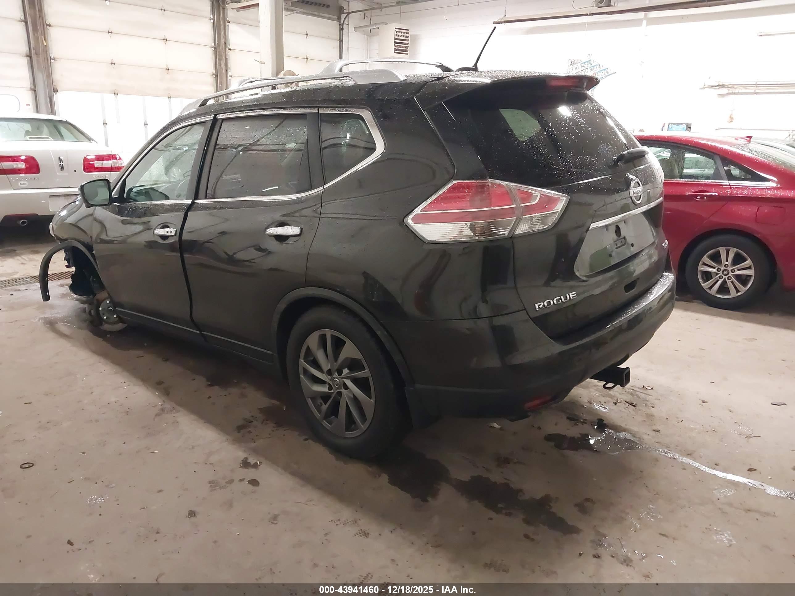 NISSAN ROGUE image 3
