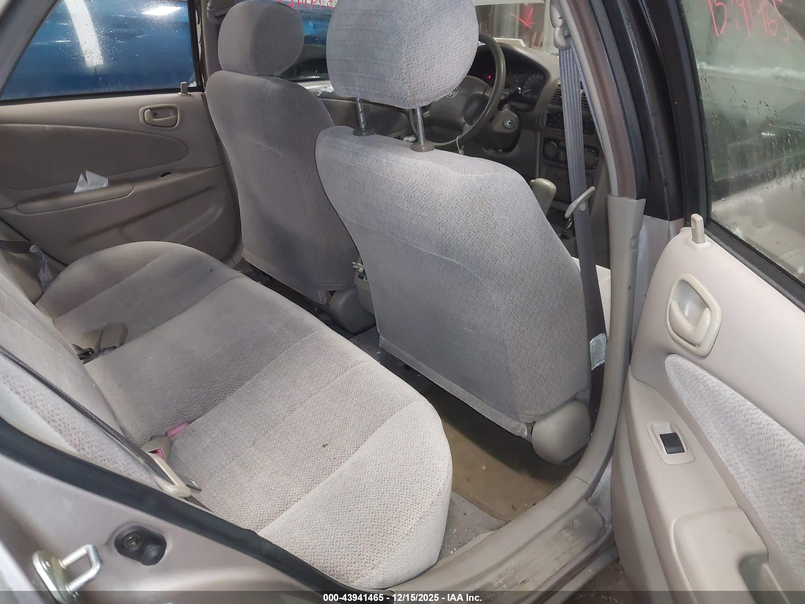 TOYOTA COROLLA image 8