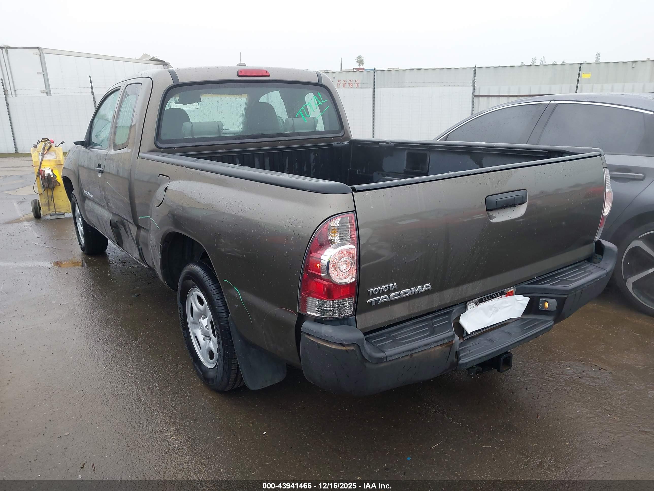 TOYOTA TACOMA image 3