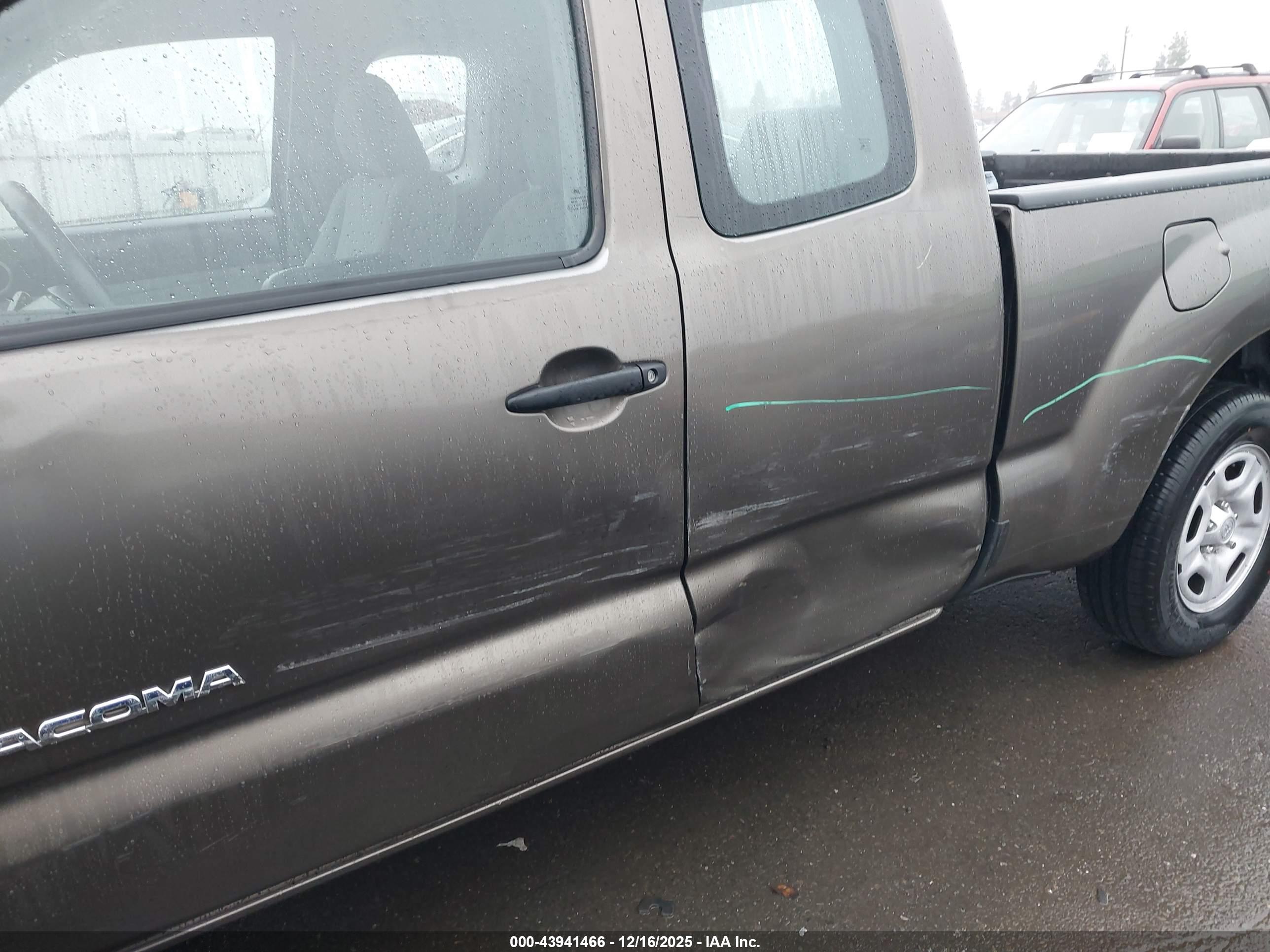 TOYOTA TACOMA image 6