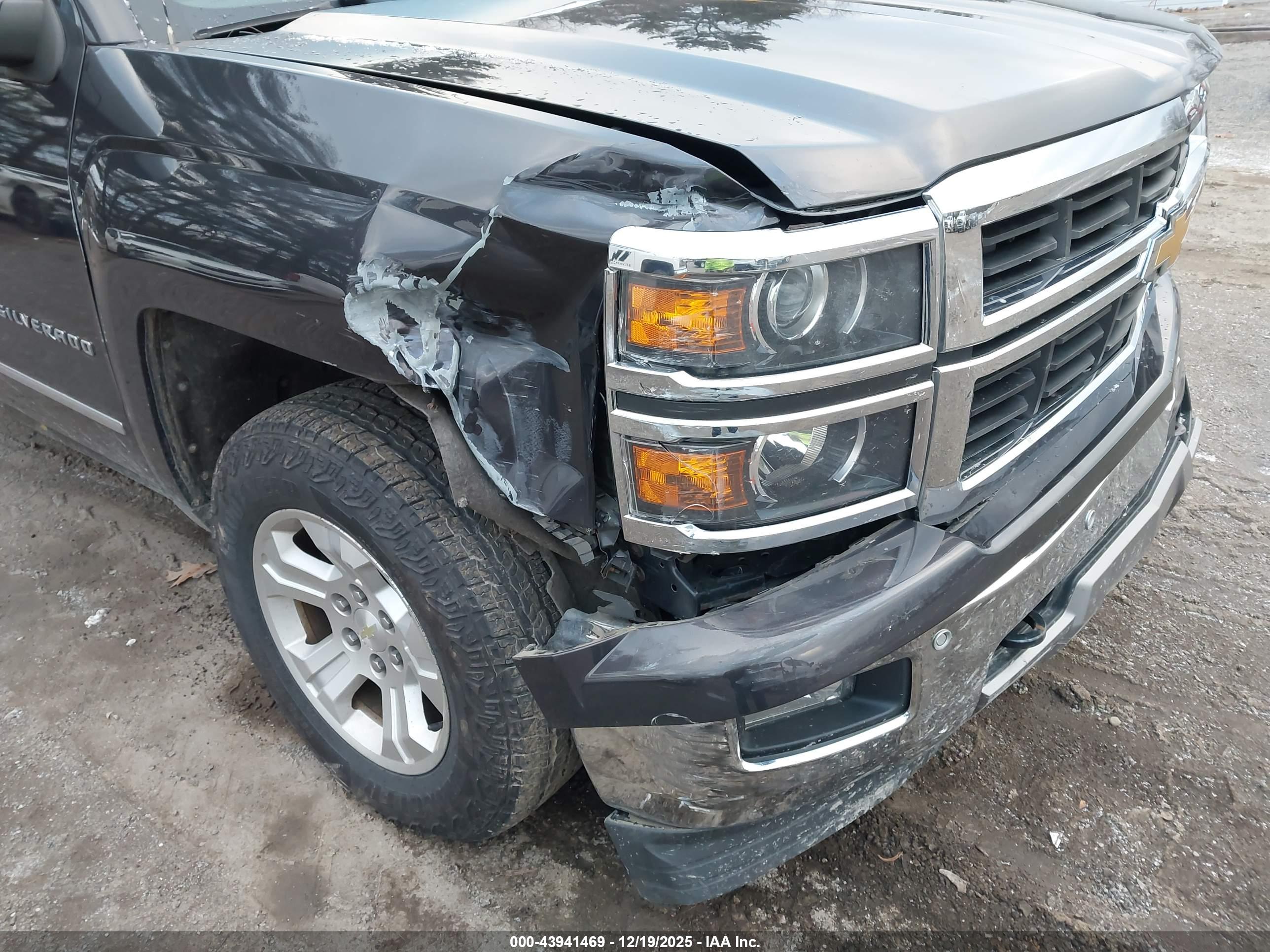 CHEVROLET SILVERADO image 6