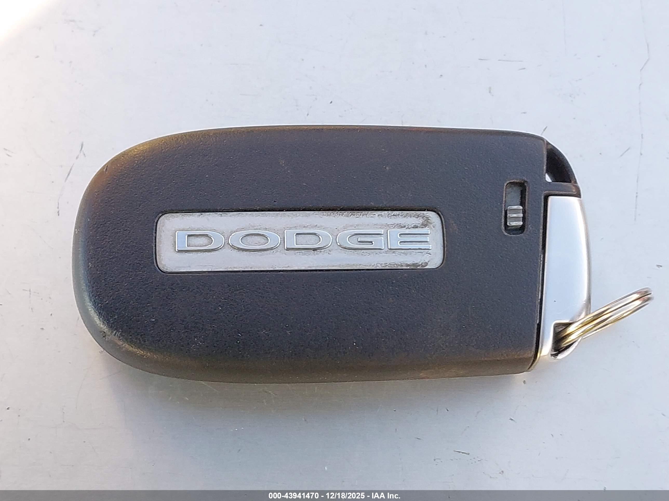 DODGE CHALLENGER image 11