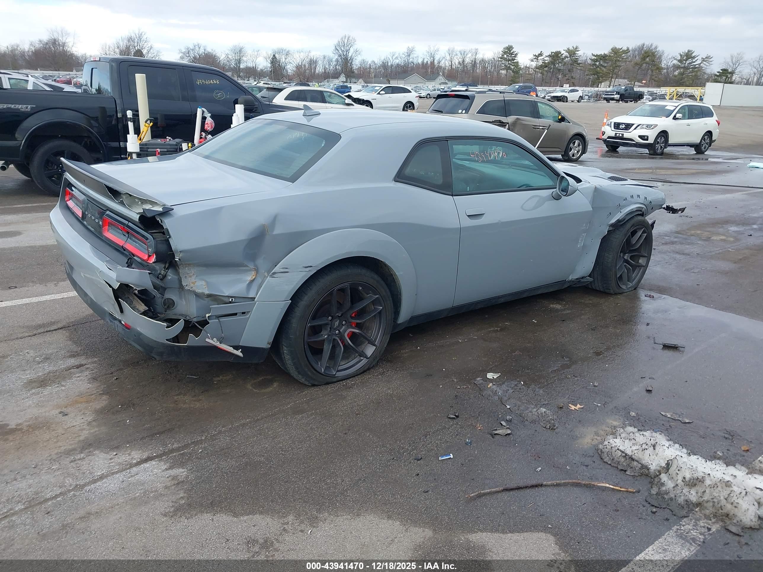 DODGE CHALLENGER image 4