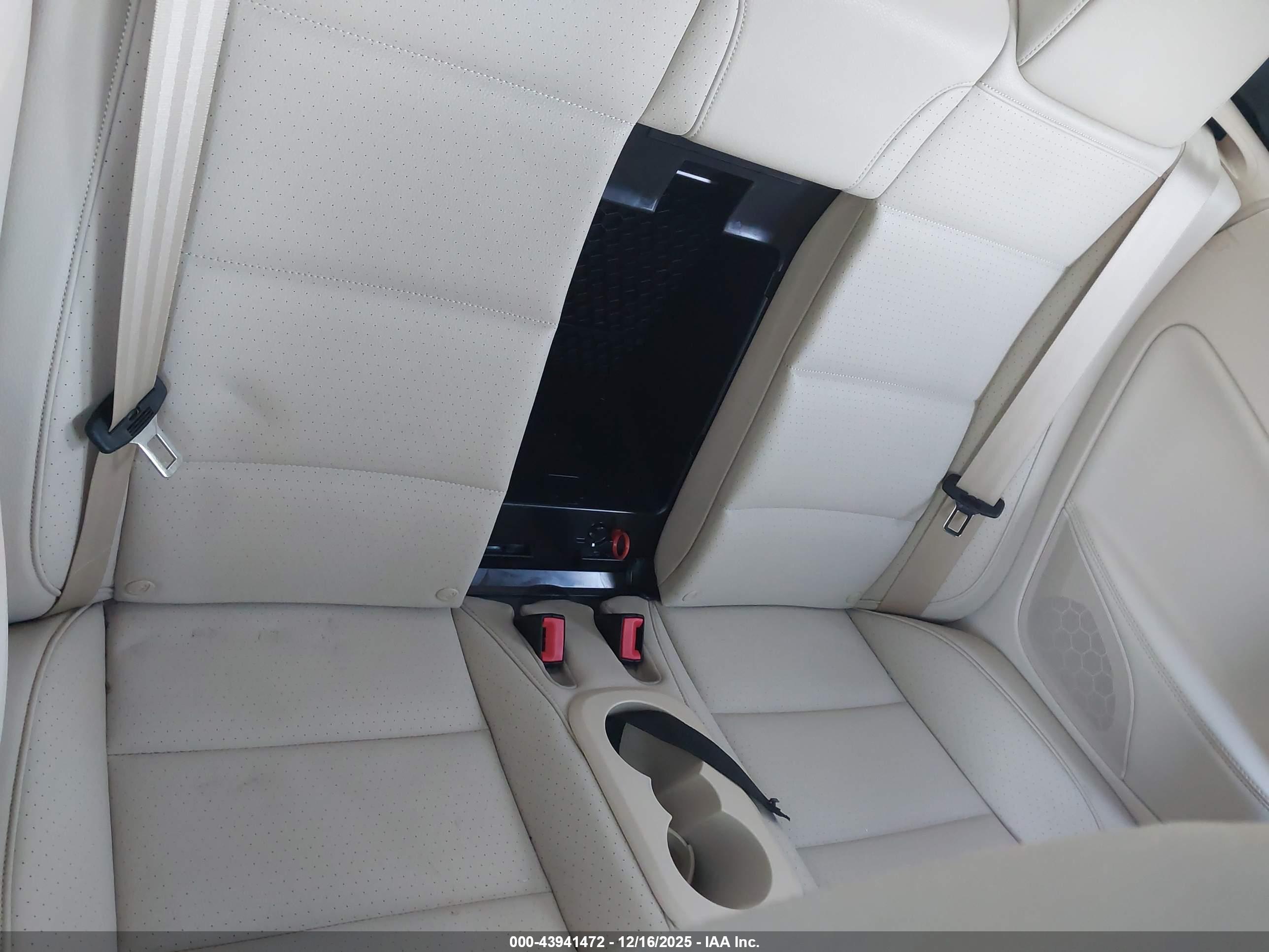 VOLKSWAGEN EOS image 8