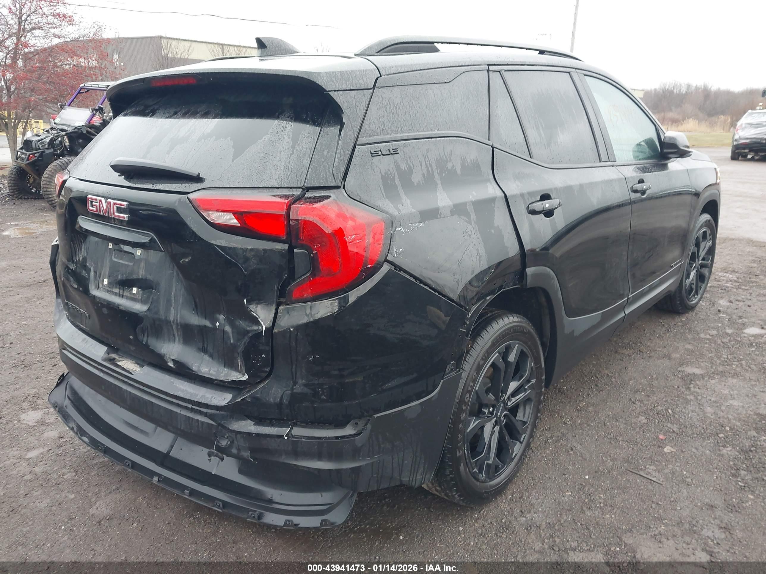 GMC TERRAIN image 4