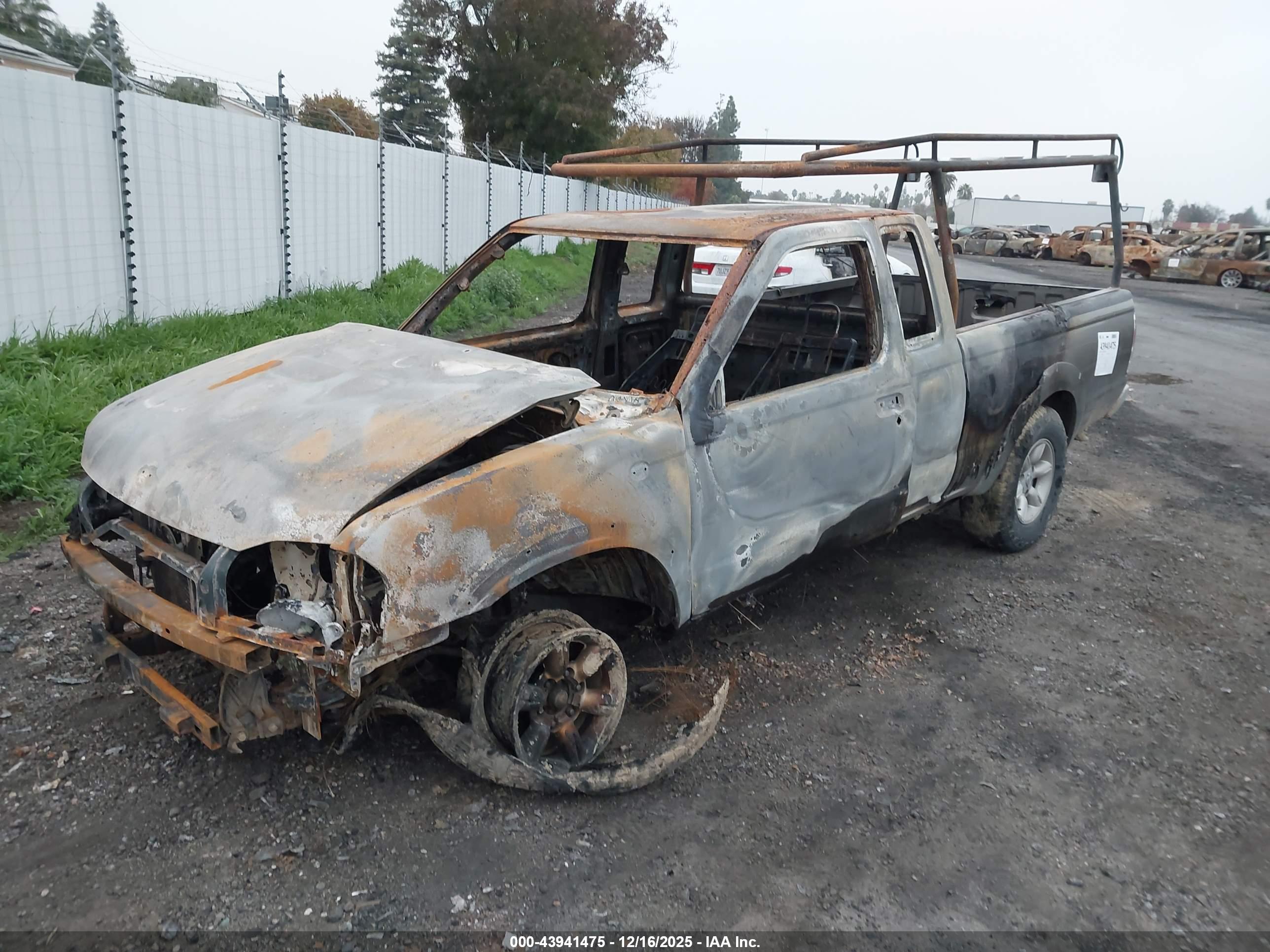 NISSAN FRONTIER image 2