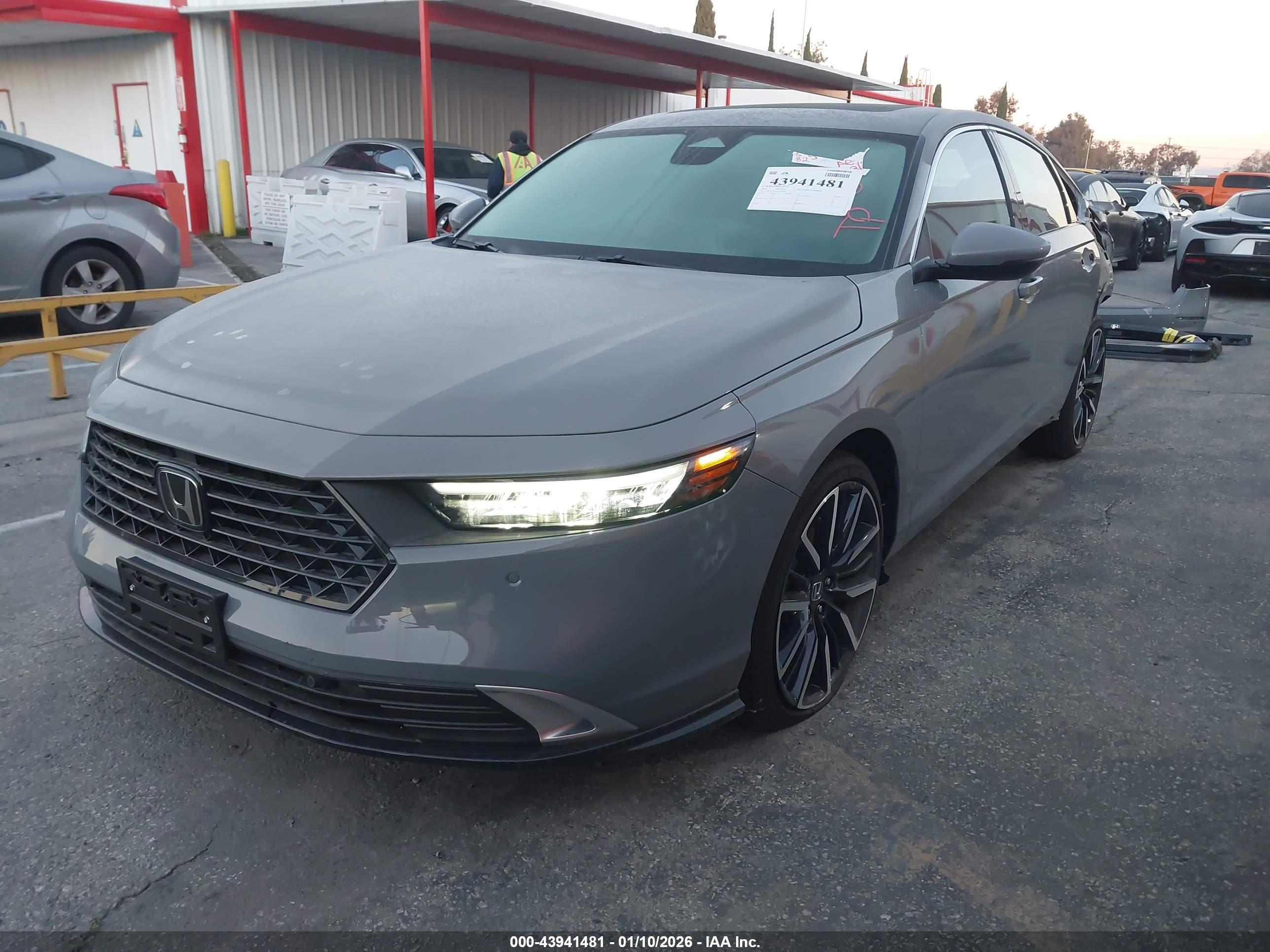 HONDA ACCORD image 2