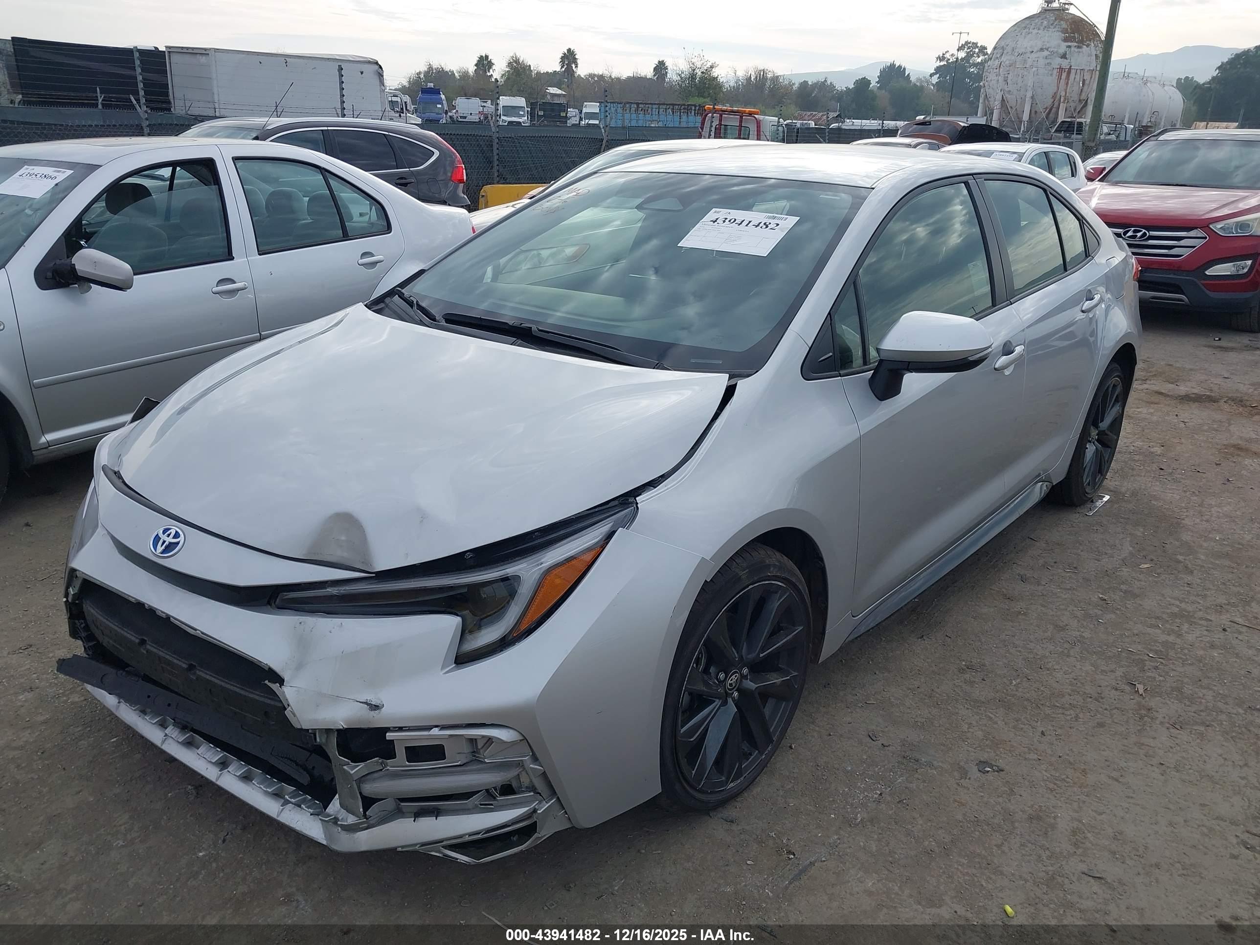TOYOTA COROLLA image 6