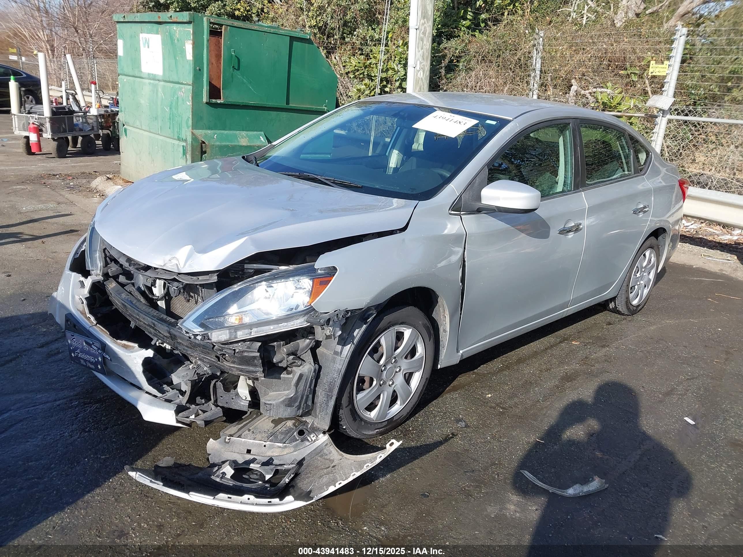 NISSAN SENTRA image 2