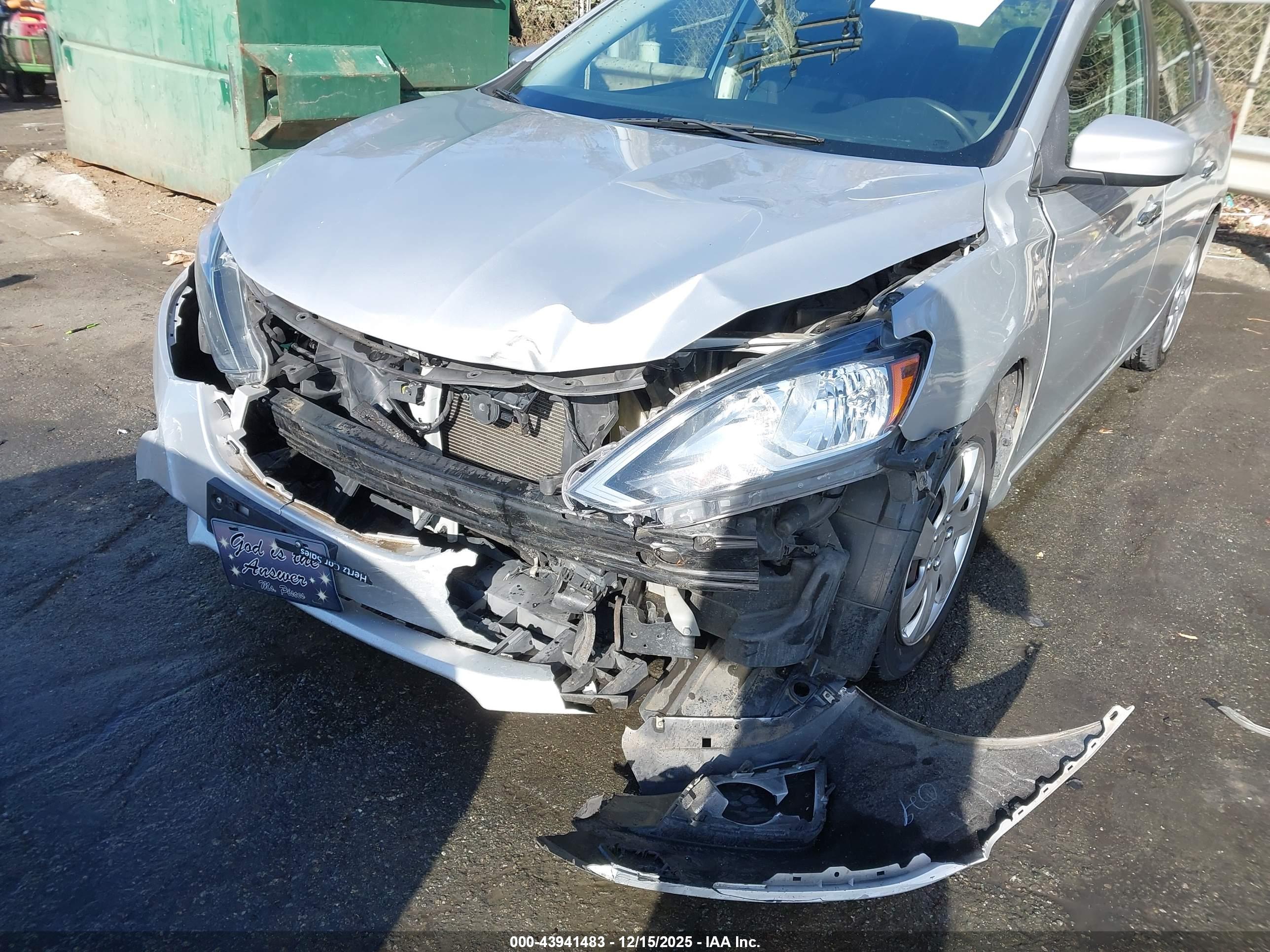 NISSAN SENTRA image 6