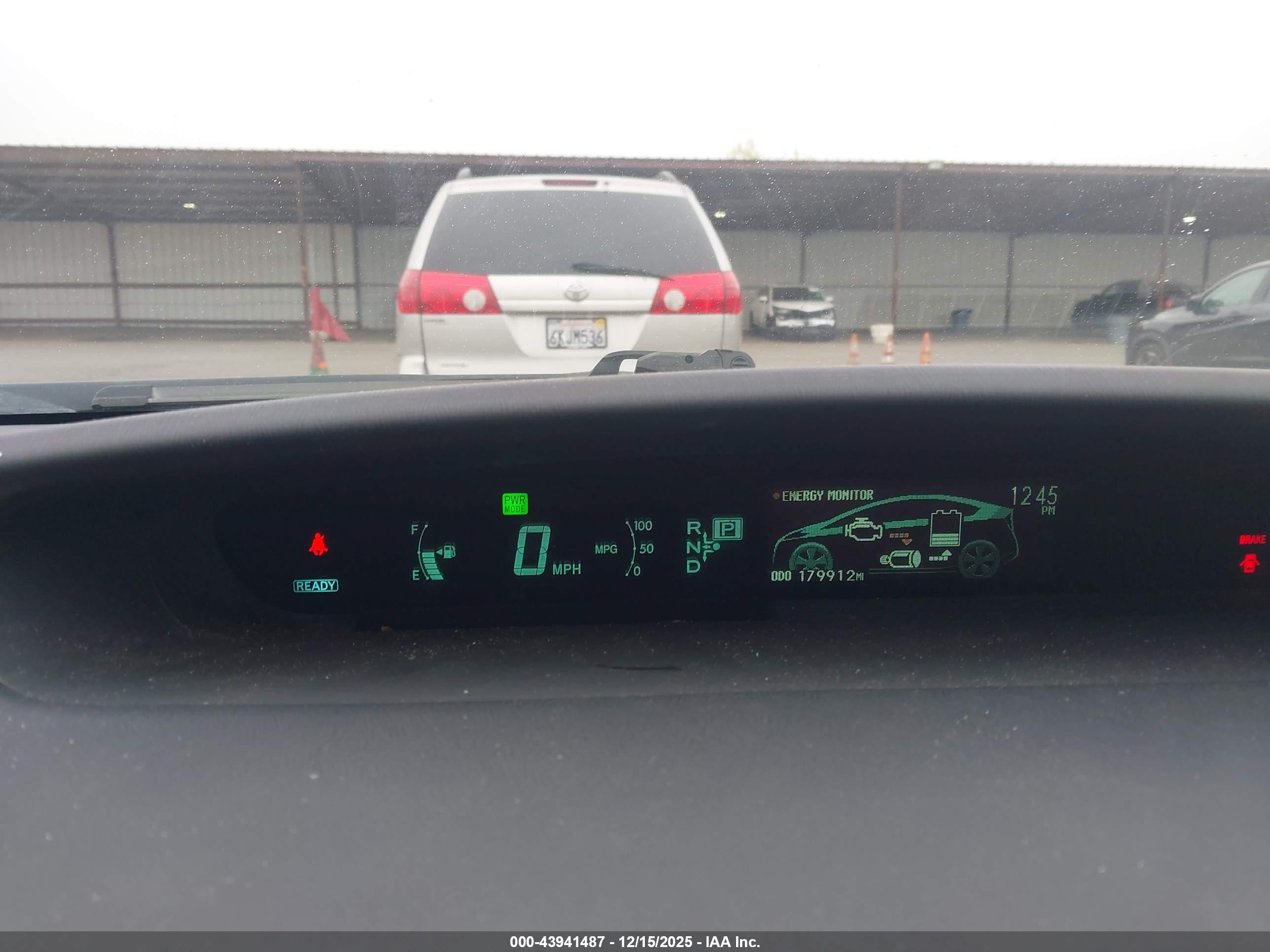 TOYOTA PRIUS image 7