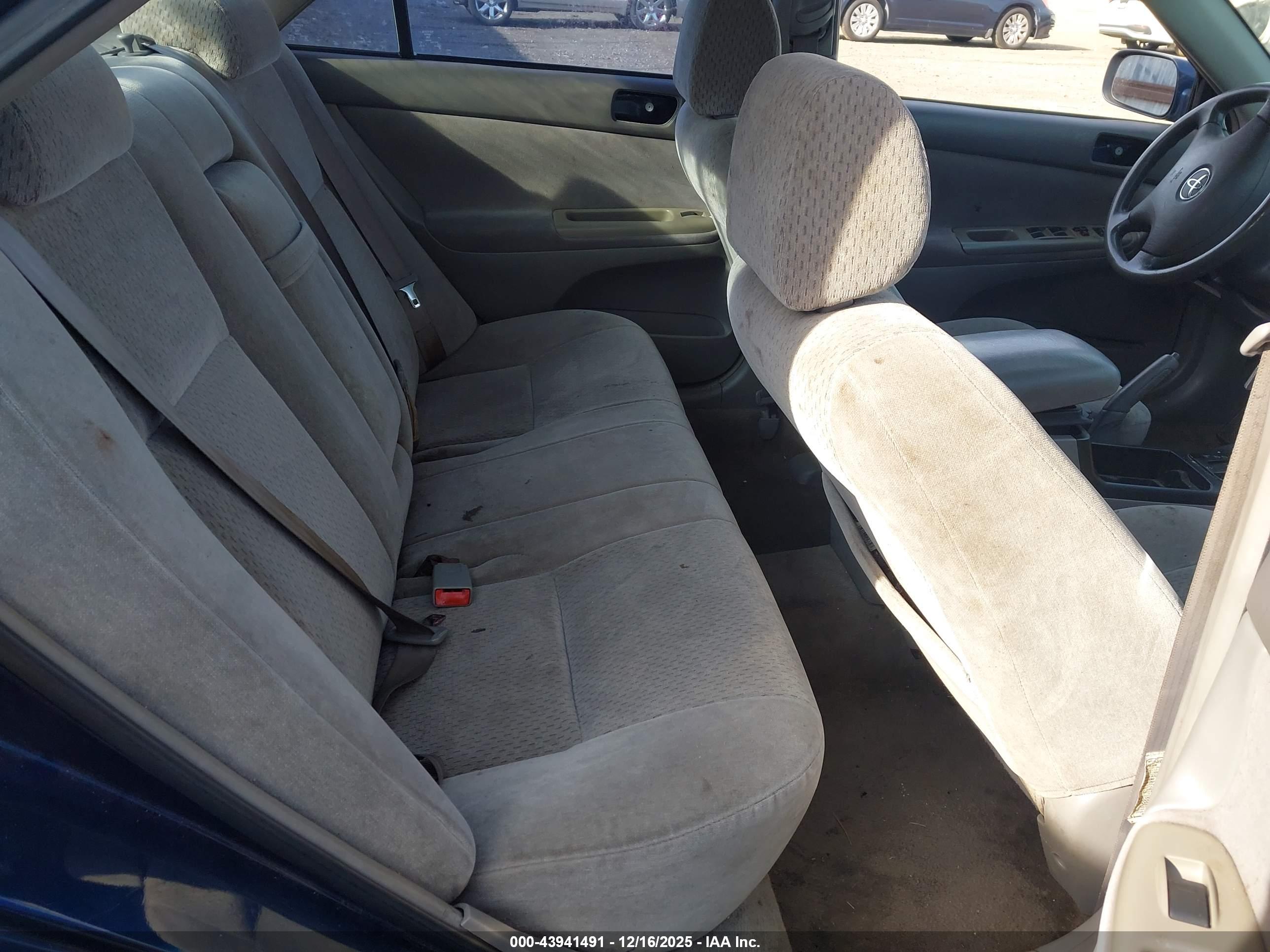 TOYOTA CAMRY image 8