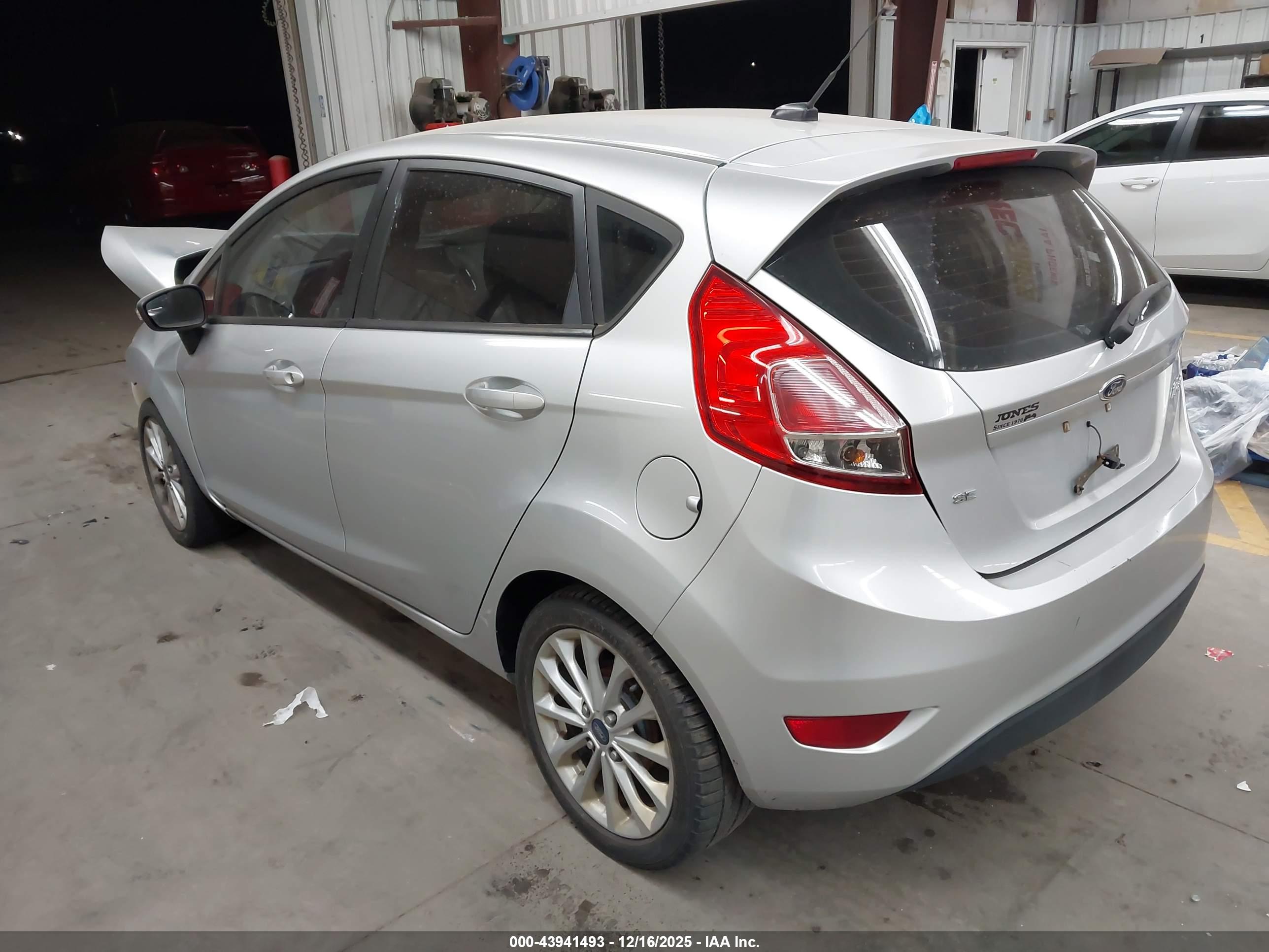 FORD FIESTA image 3