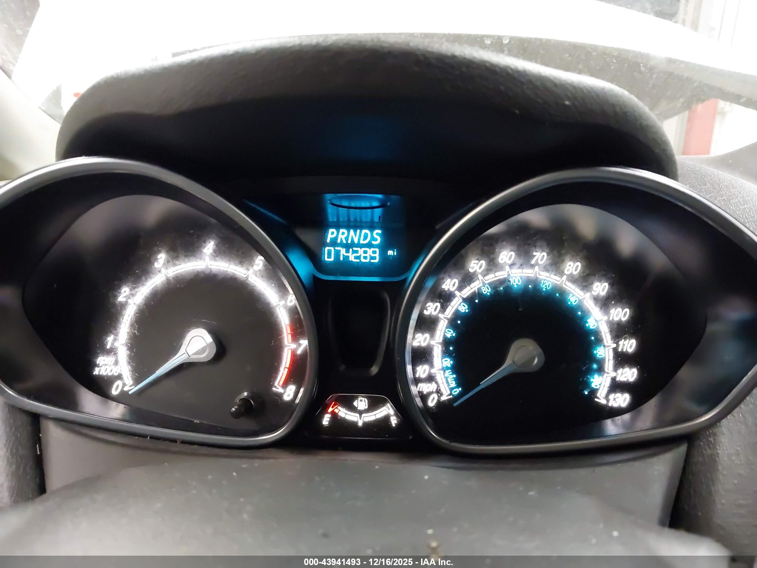 FORD FIESTA image 7