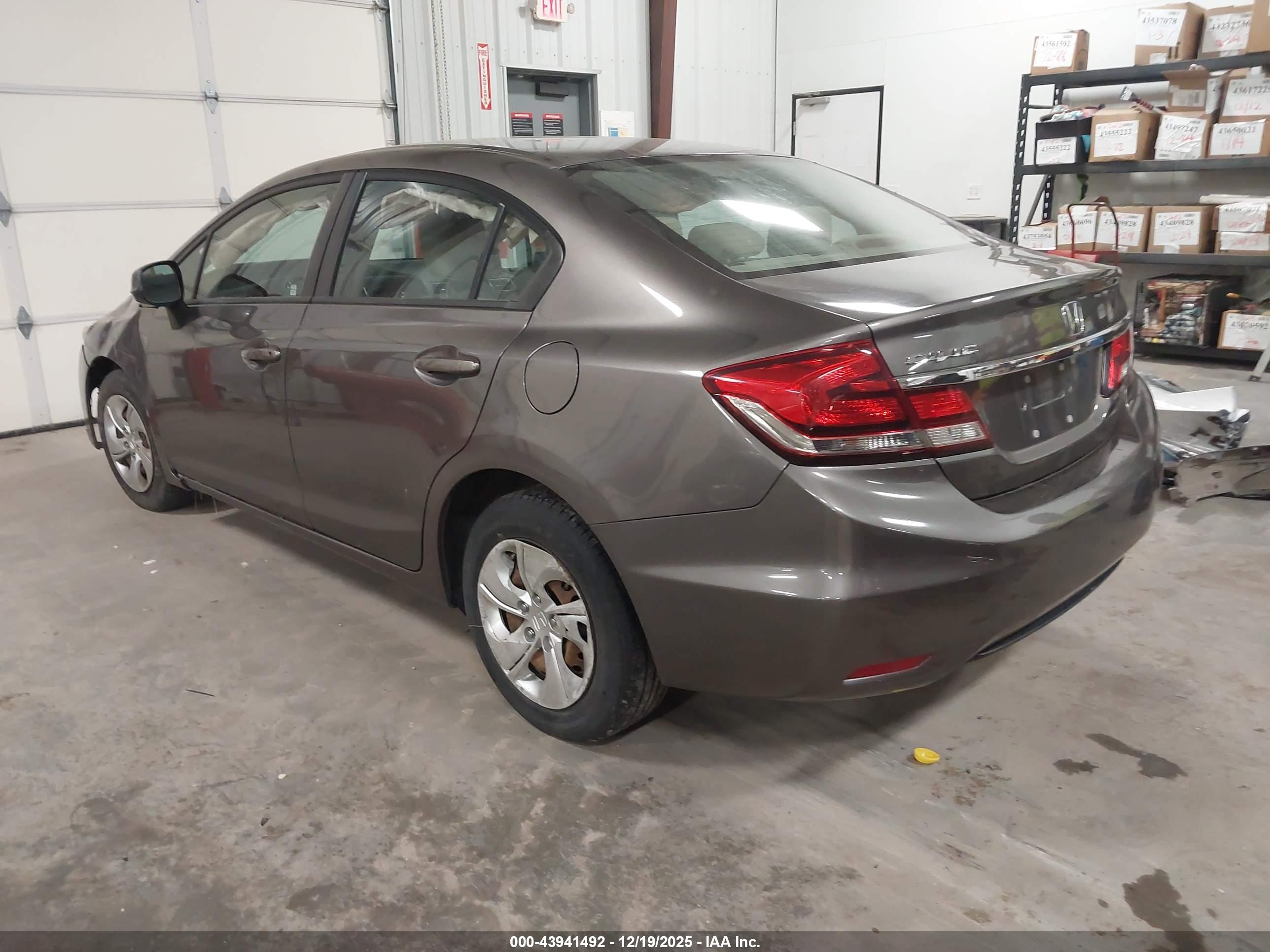 HONDA CIVIC image 3