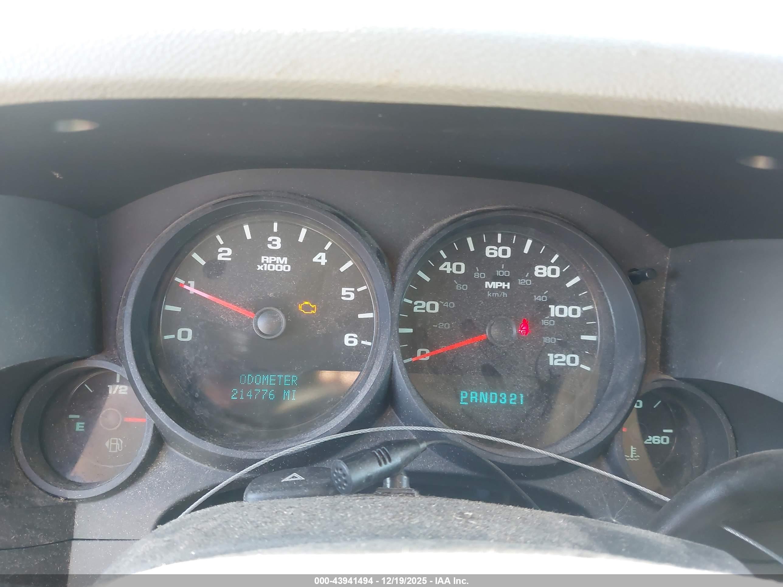 CHEVROLET SILVERADO image 7