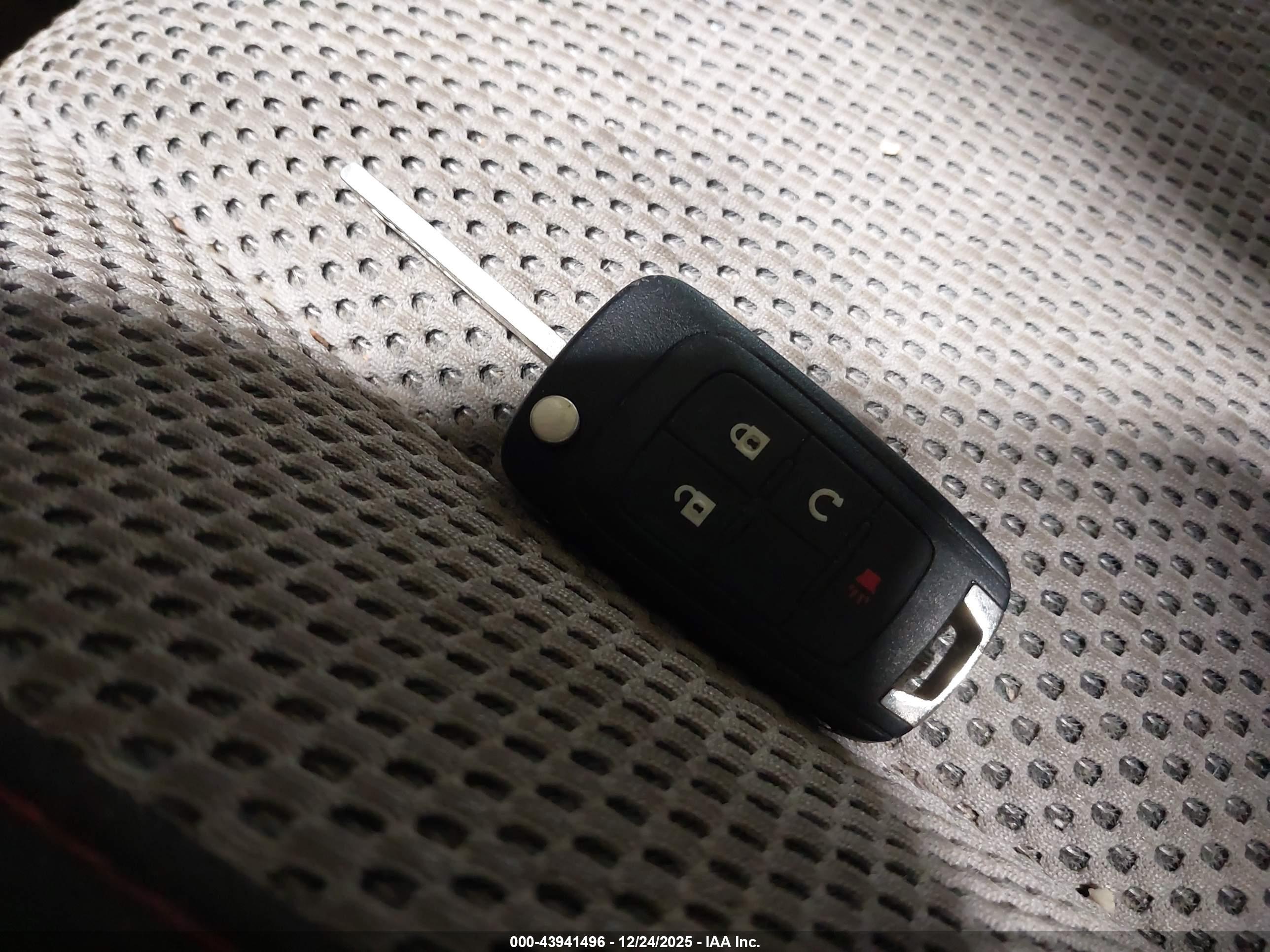 CHEVROLET EQUINOX image 11