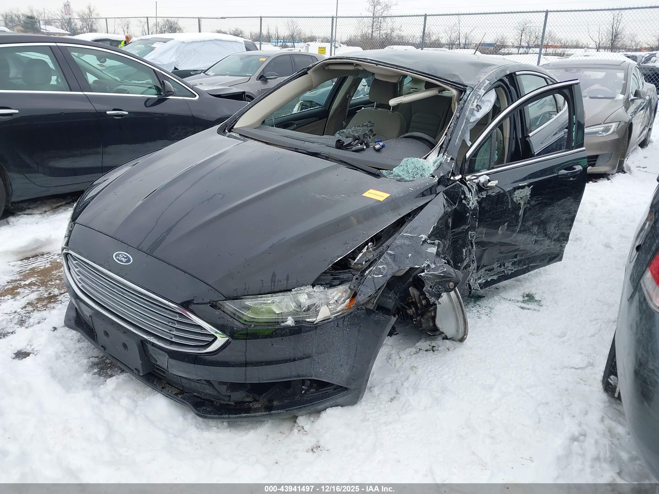FORD FUSION image 2