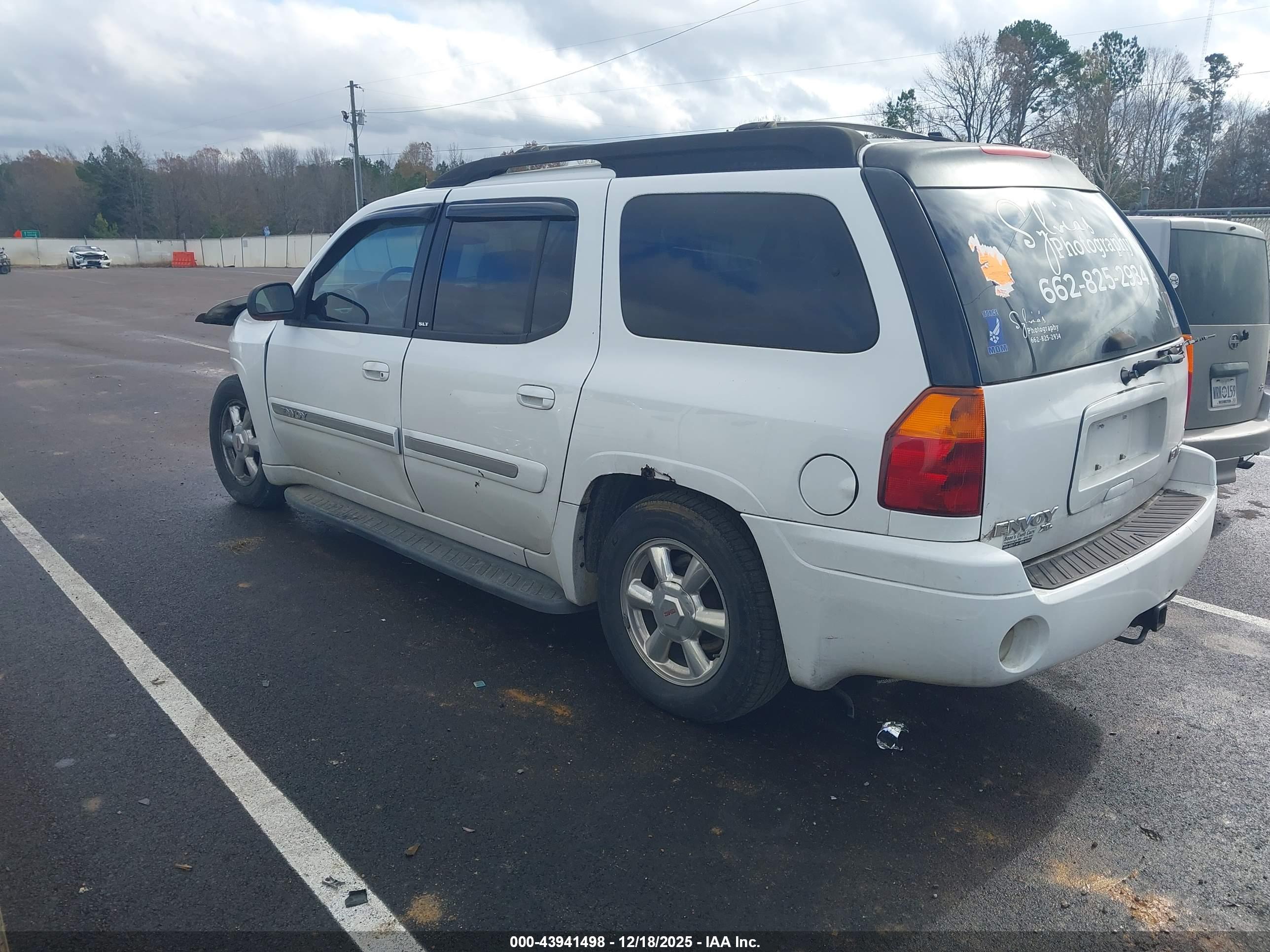 GMC ENVOY image 3