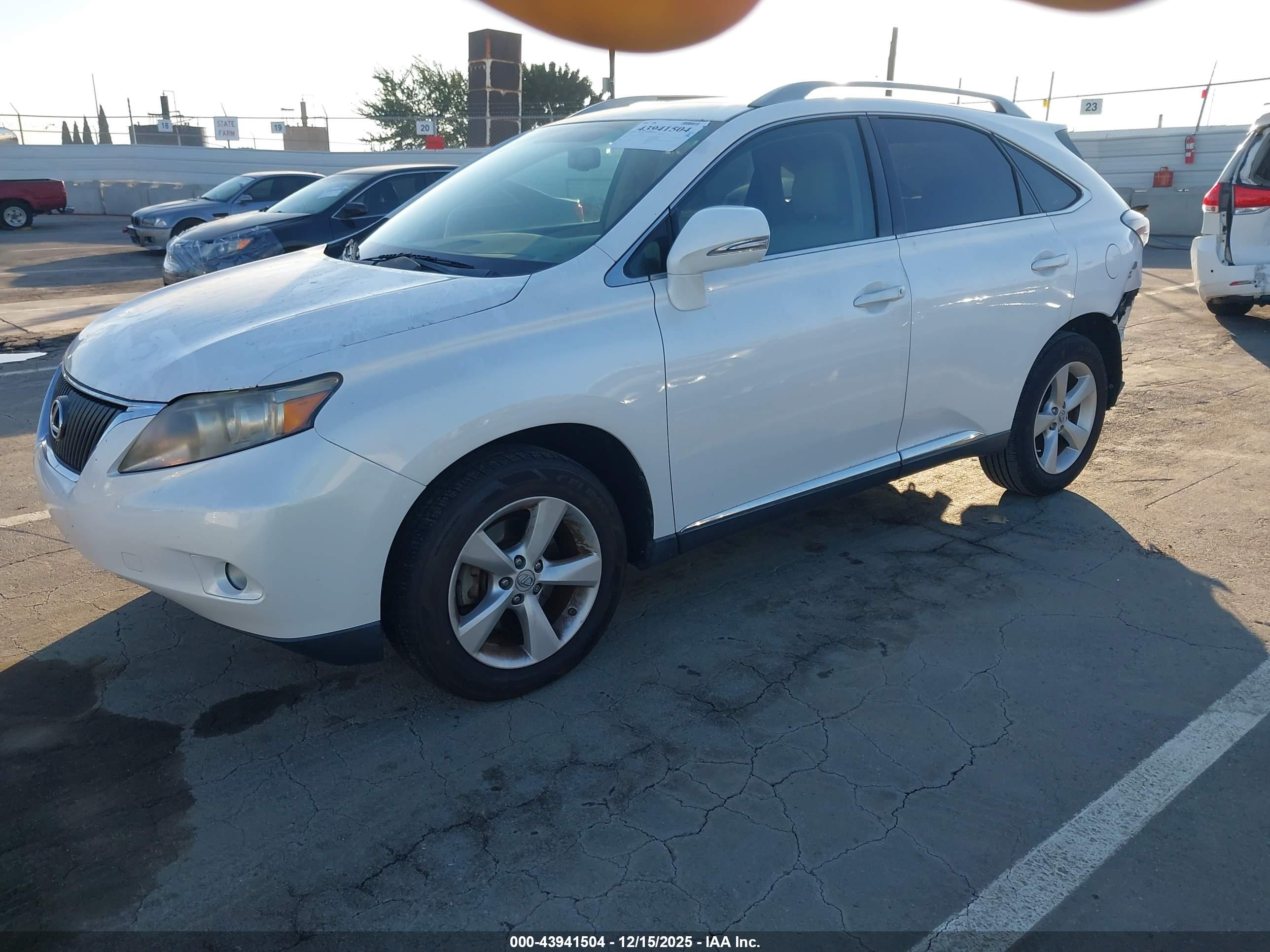 LEXUS RX image 2