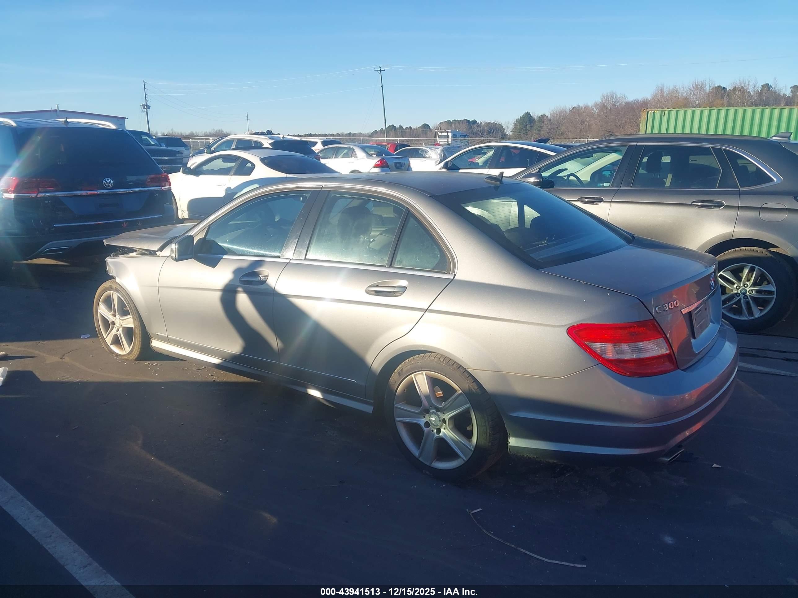 MERCEDES-BENZ C image 3