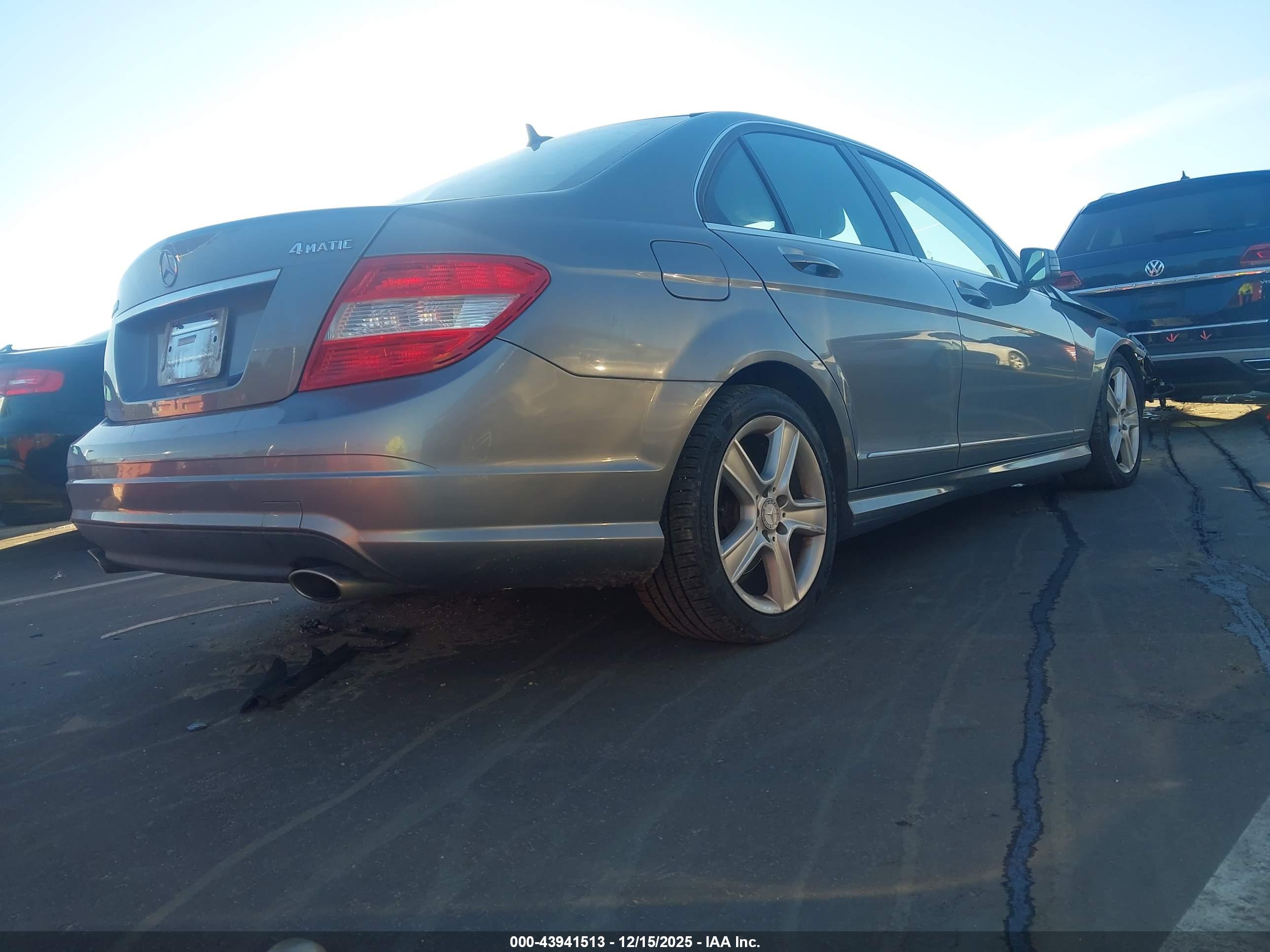MERCEDES-BENZ C image 4