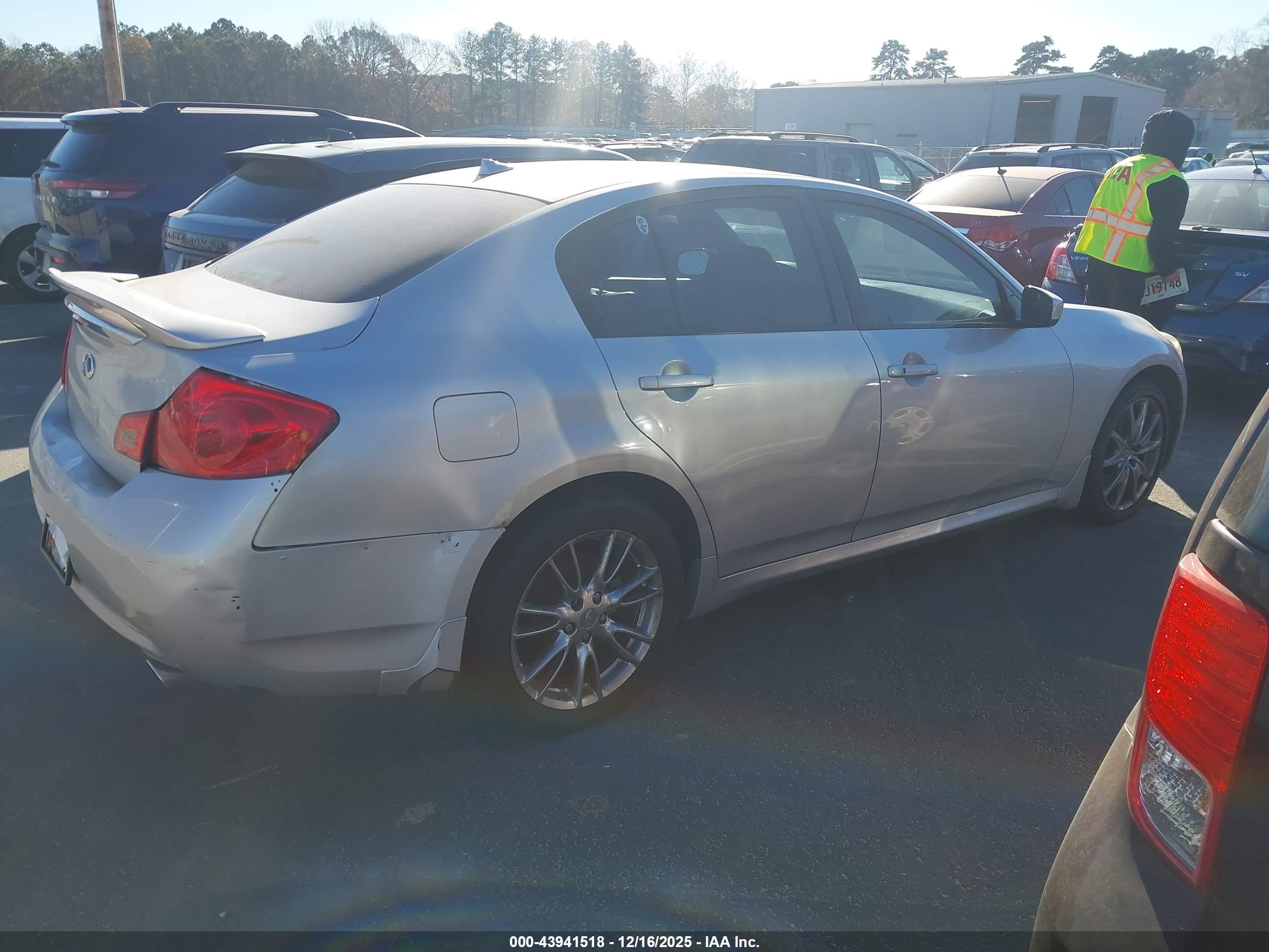 INFINITI G37X image 4