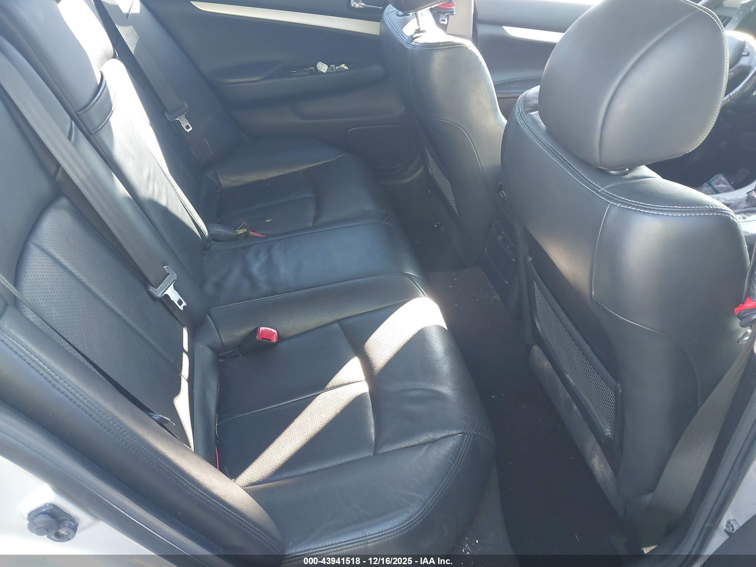 INFINITI G37X image 8