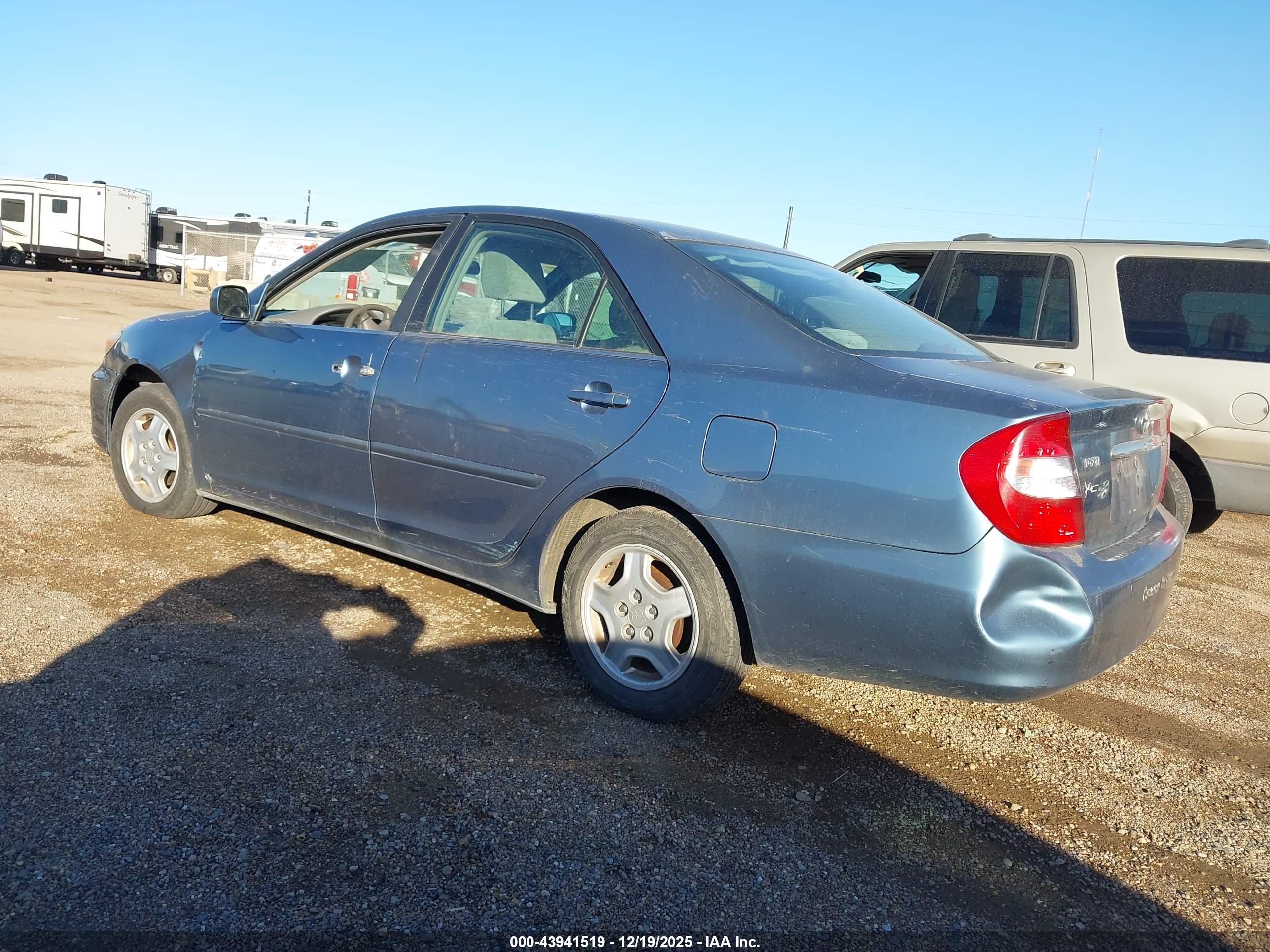 TOYOTA CAMRY image 3