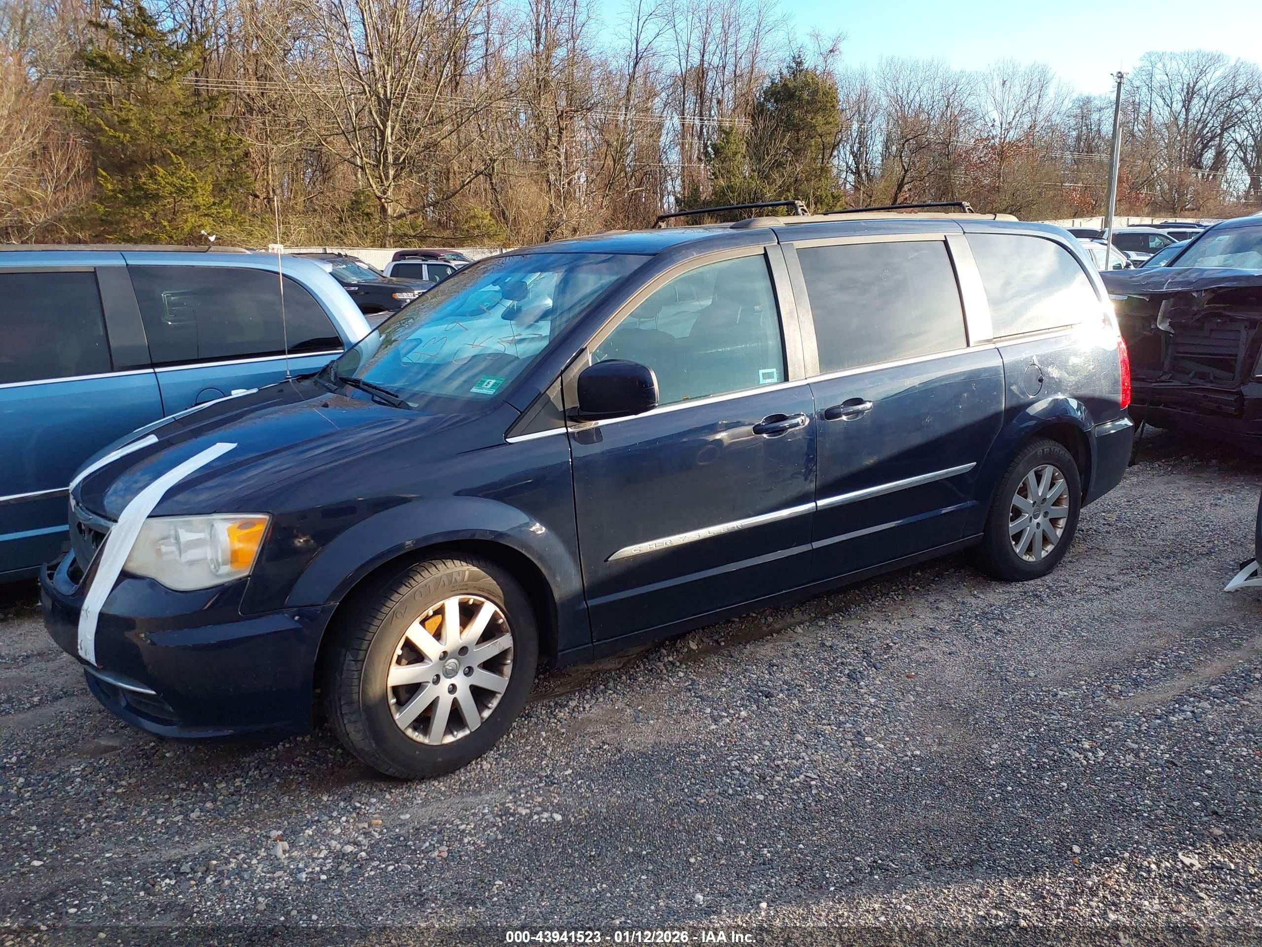 CHRYSLER TOWN image 2