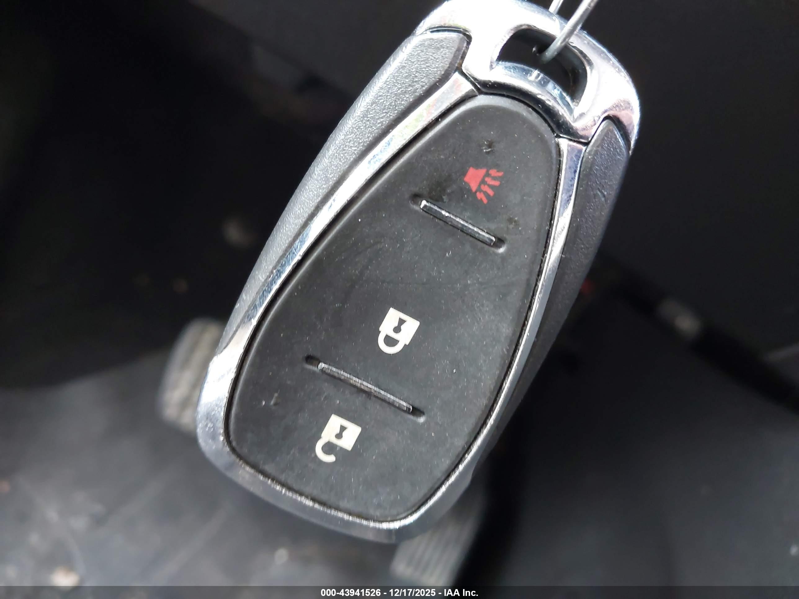 CHEVROLET EQUINOX image 11