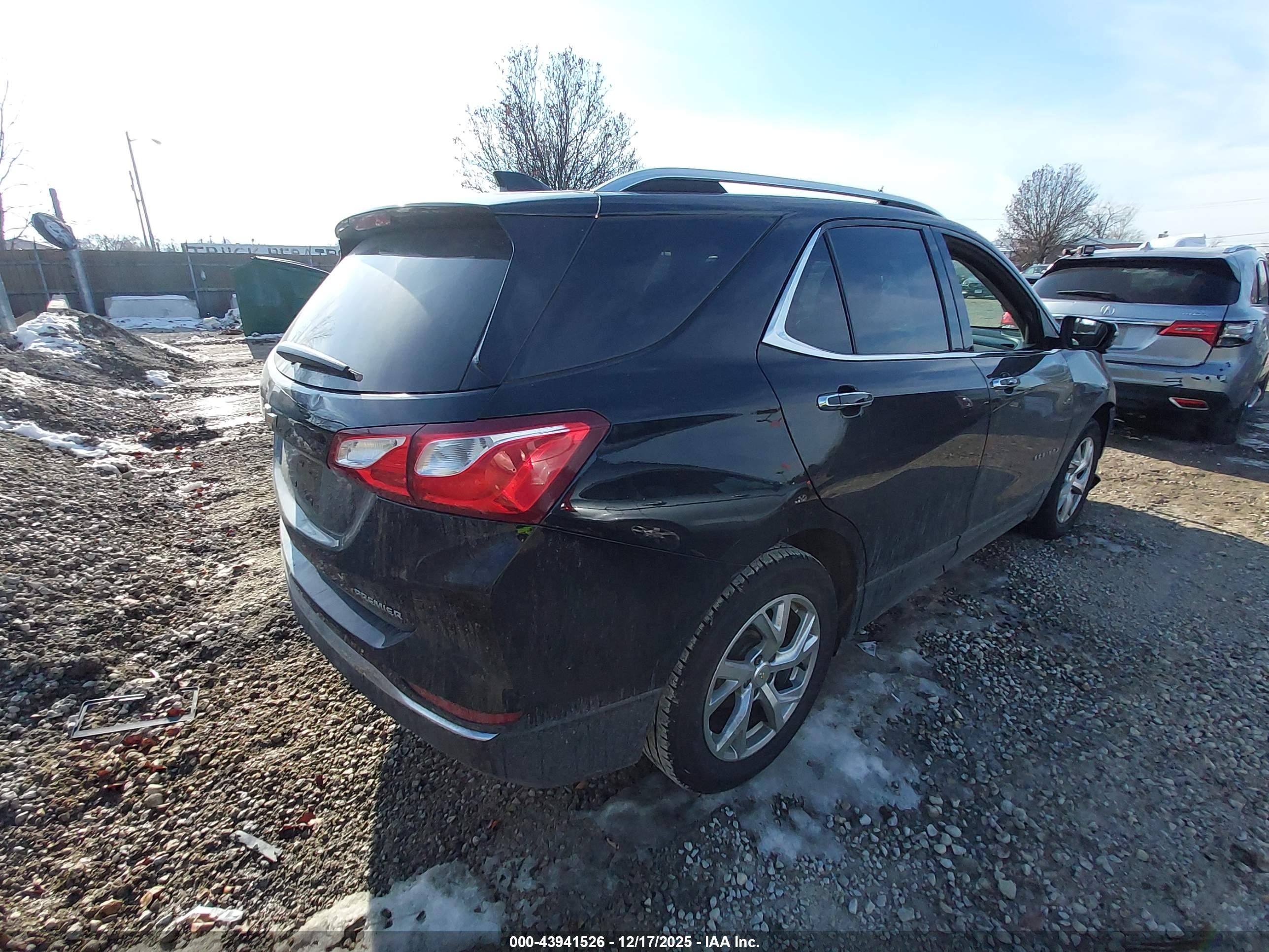 CHEVROLET EQUINOX image 4