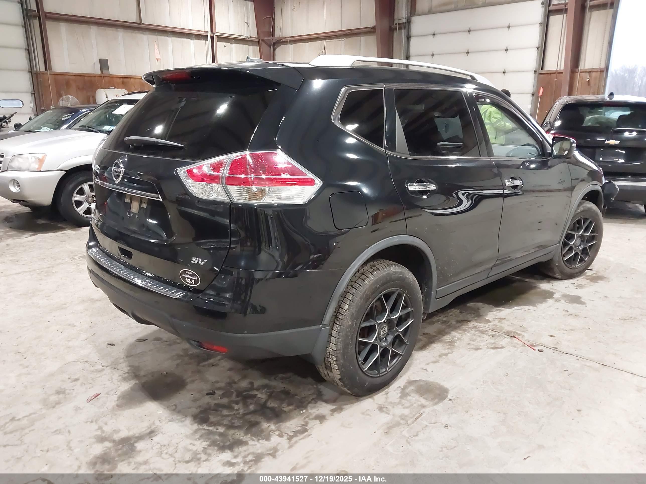 NISSAN ROGUE image 4