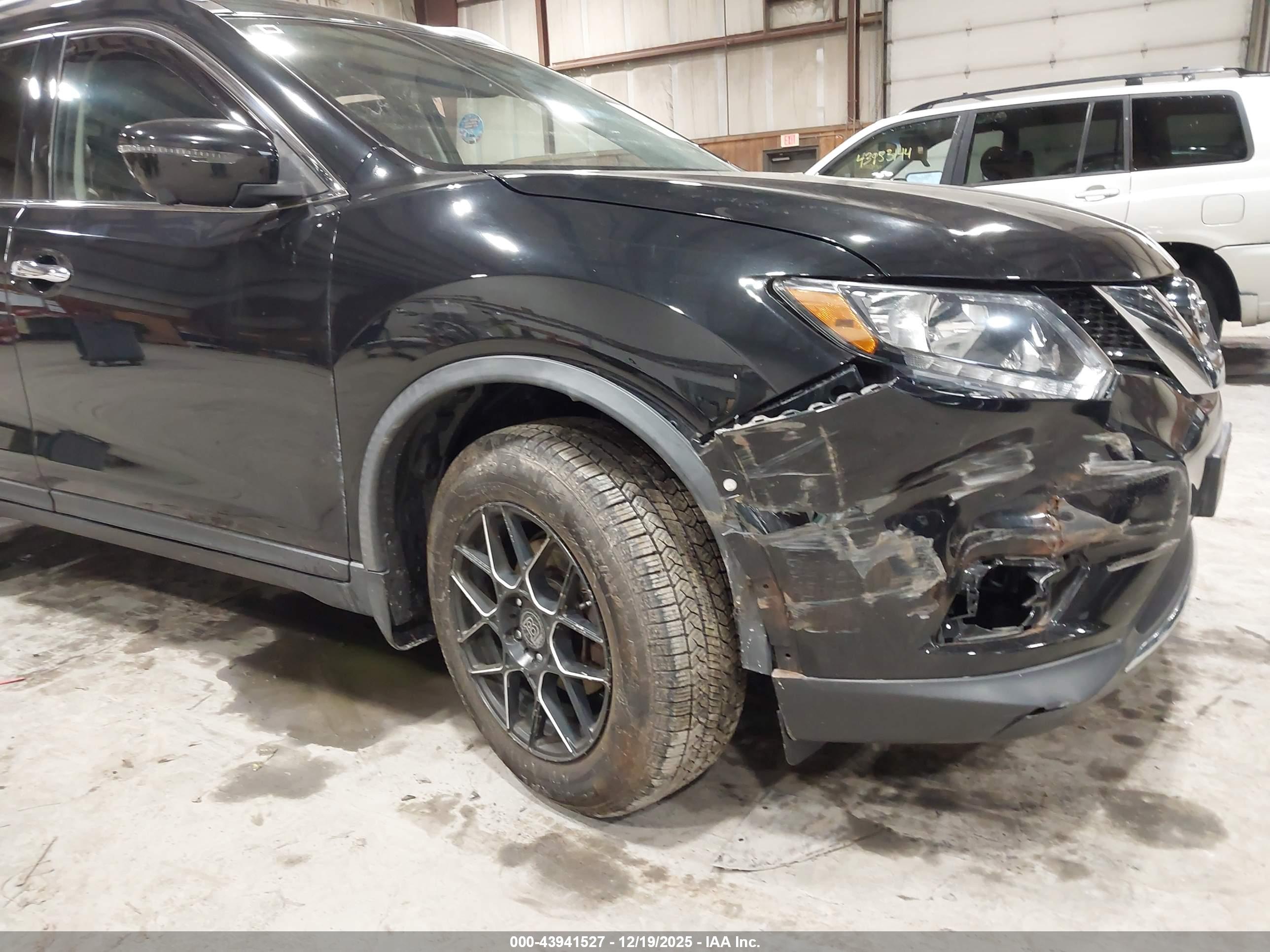 NISSAN ROGUE image 6