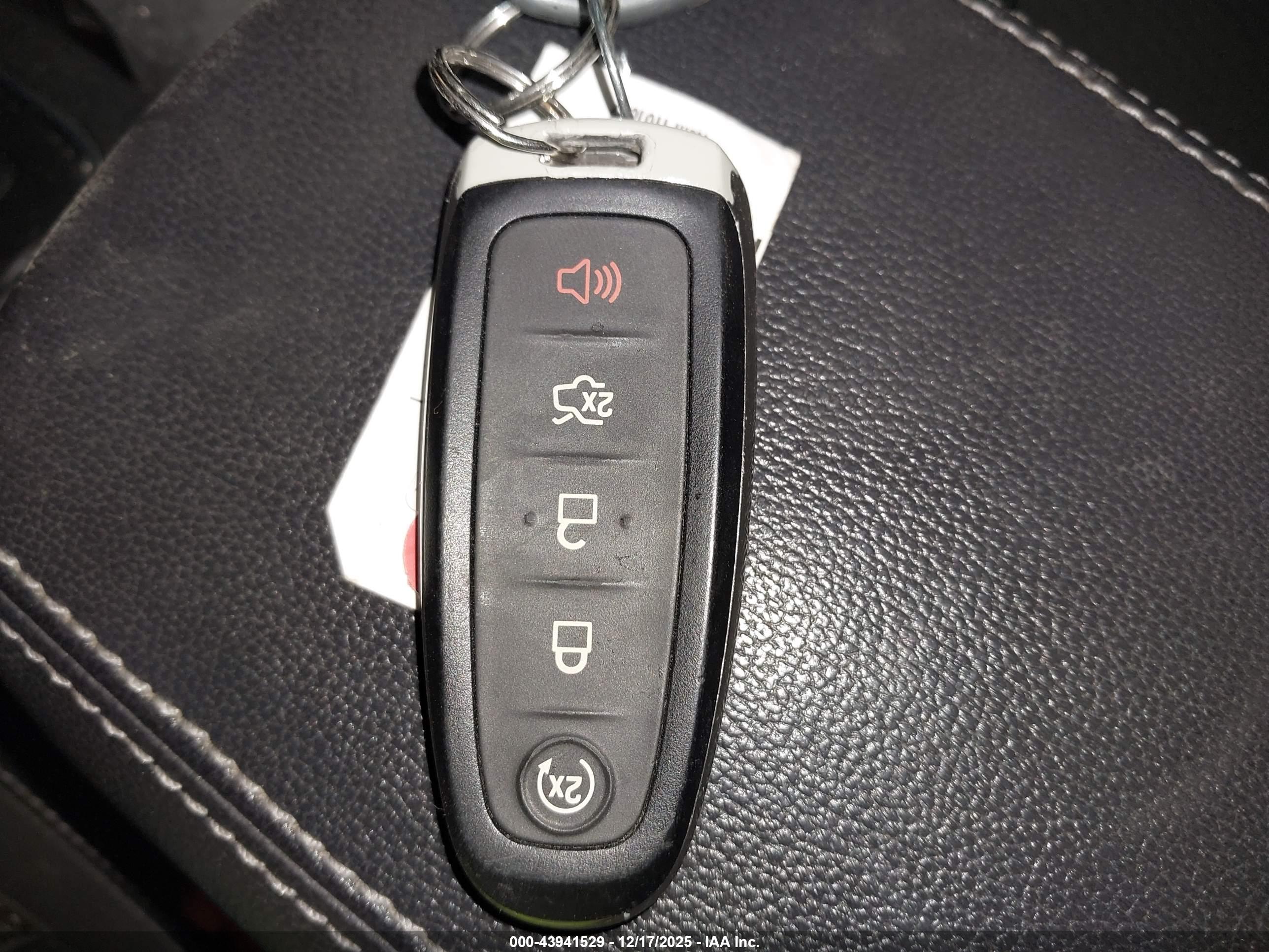 FORD ESCAPE image 11