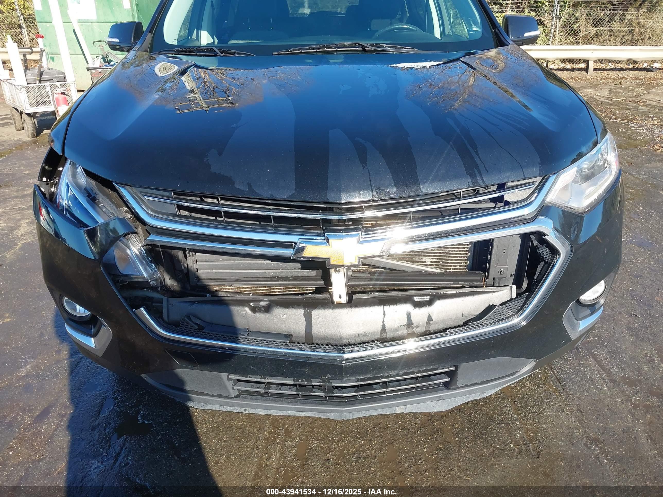 CHEVROLET TRAVERSE image 6