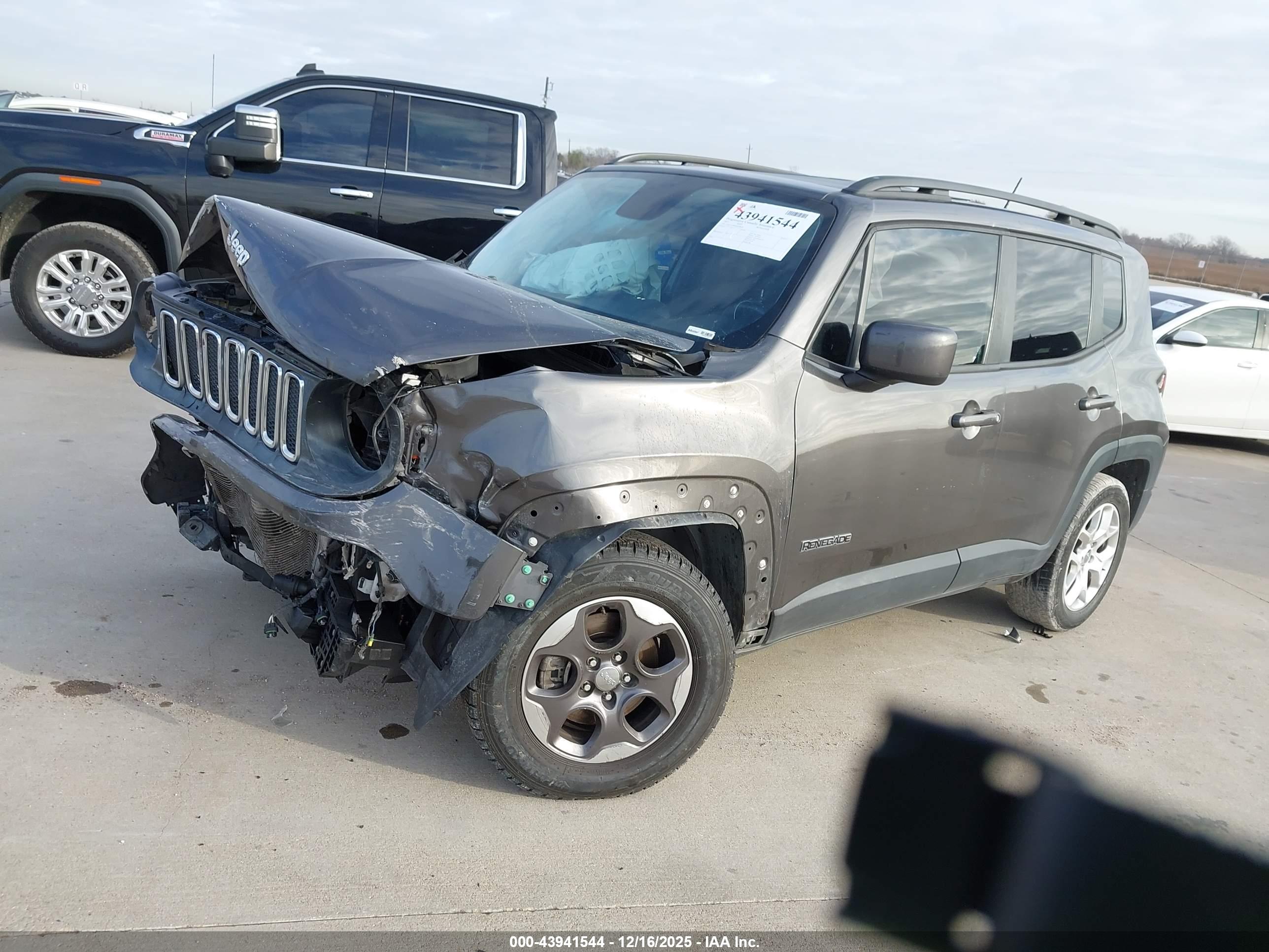 JEEP RENEGADE image 2