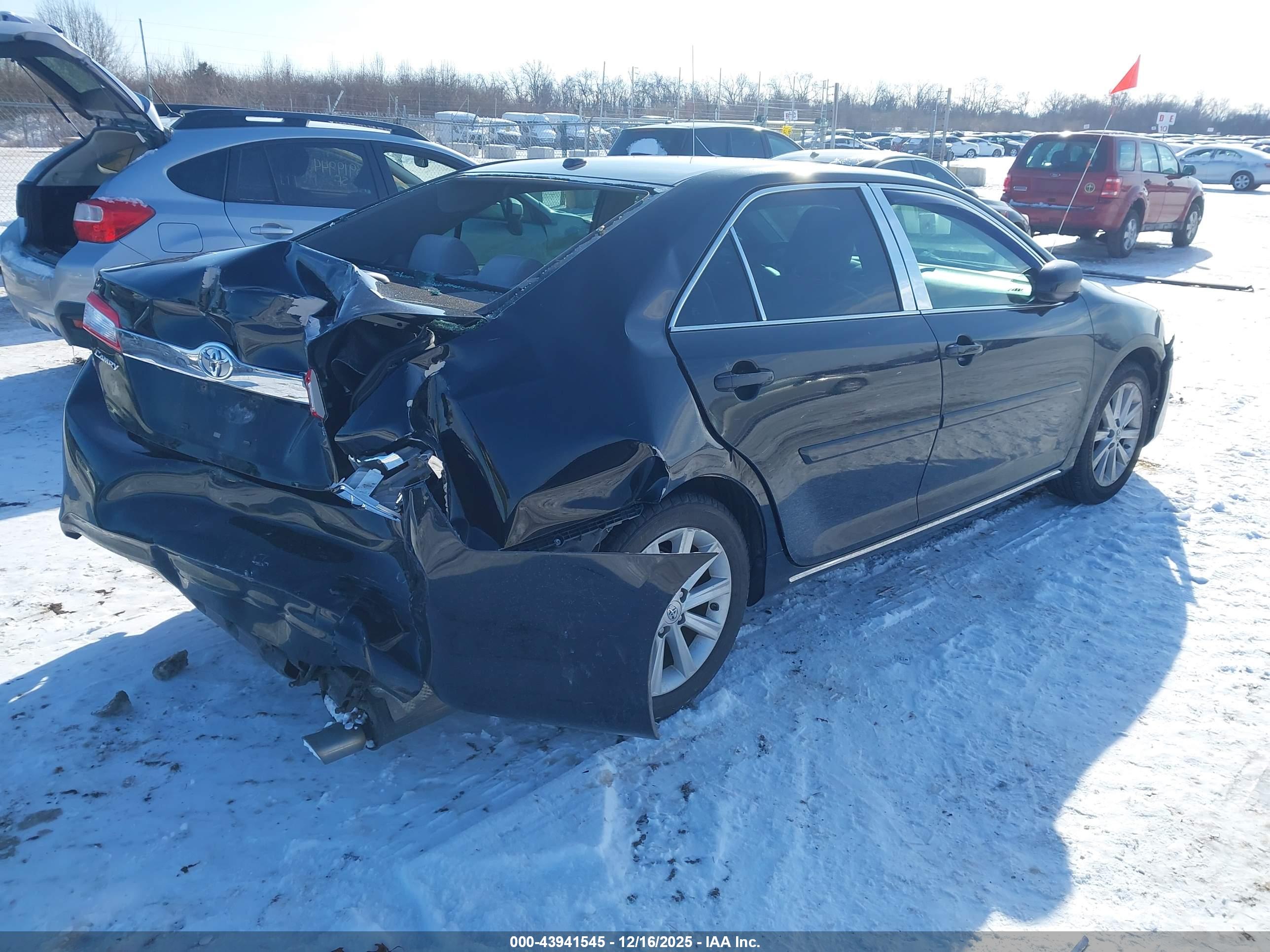 TOYOTA CAMRY image 4