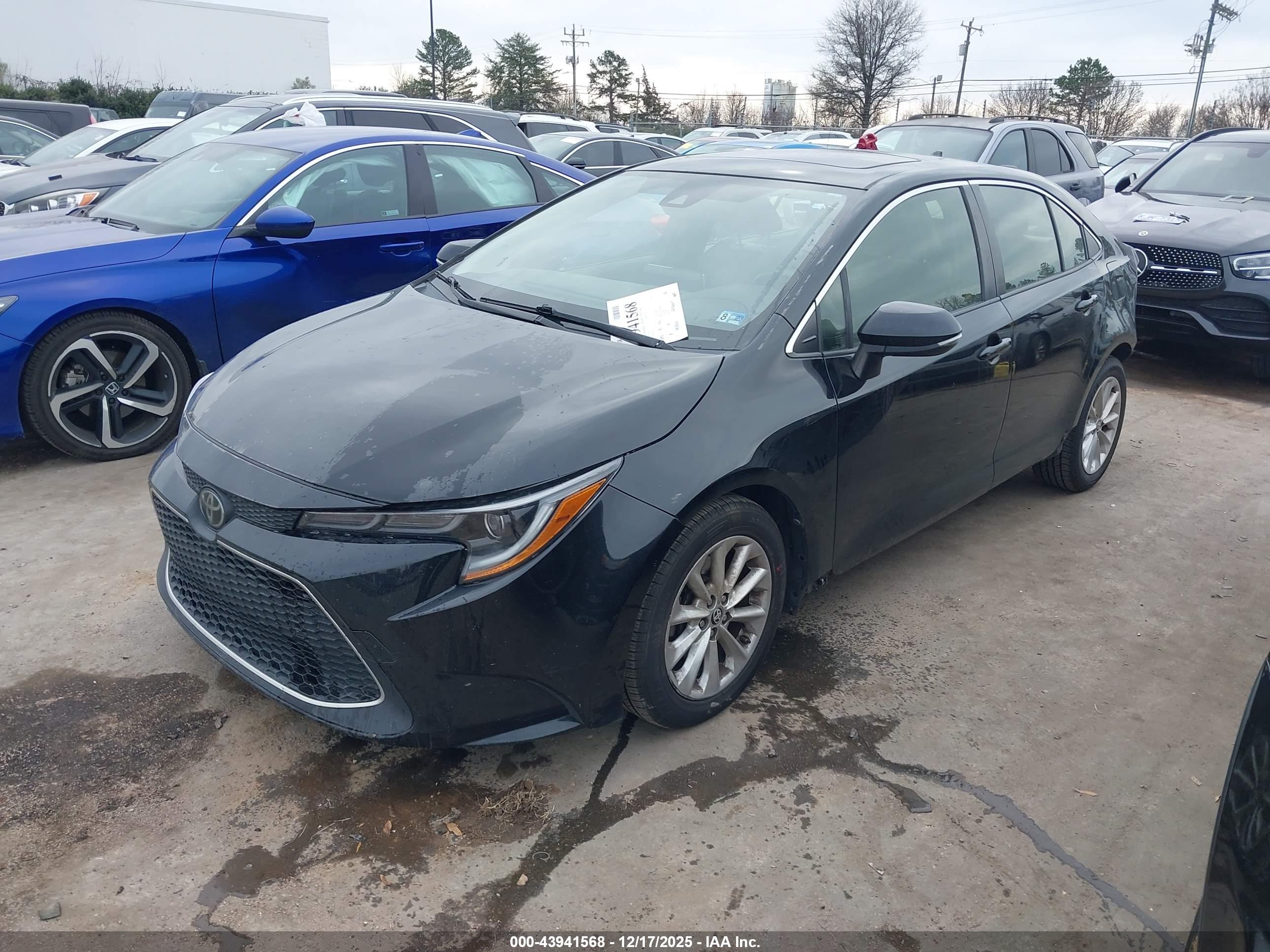 TOYOTA COROLLA image 2