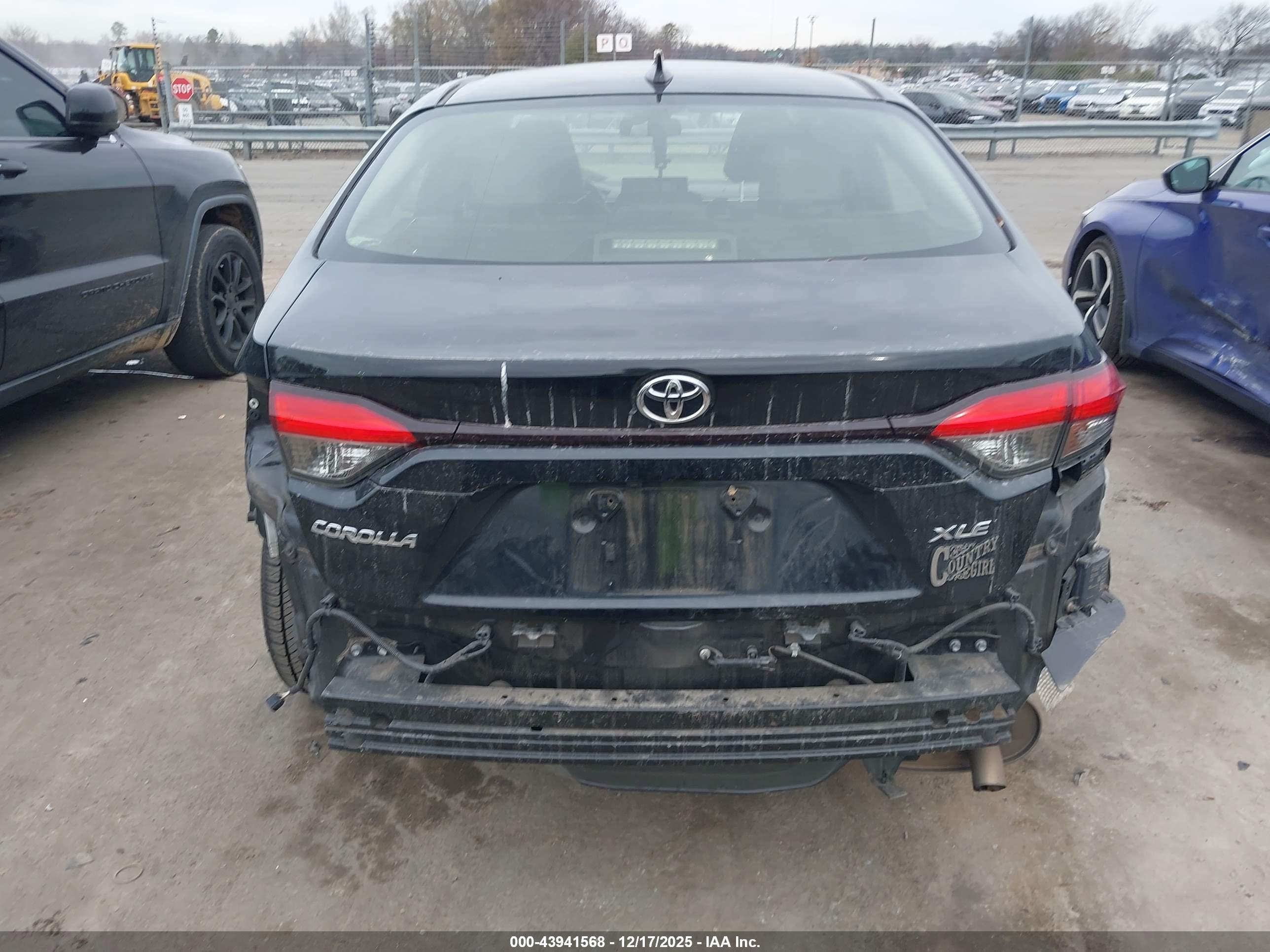 TOYOTA COROLLA image 6
