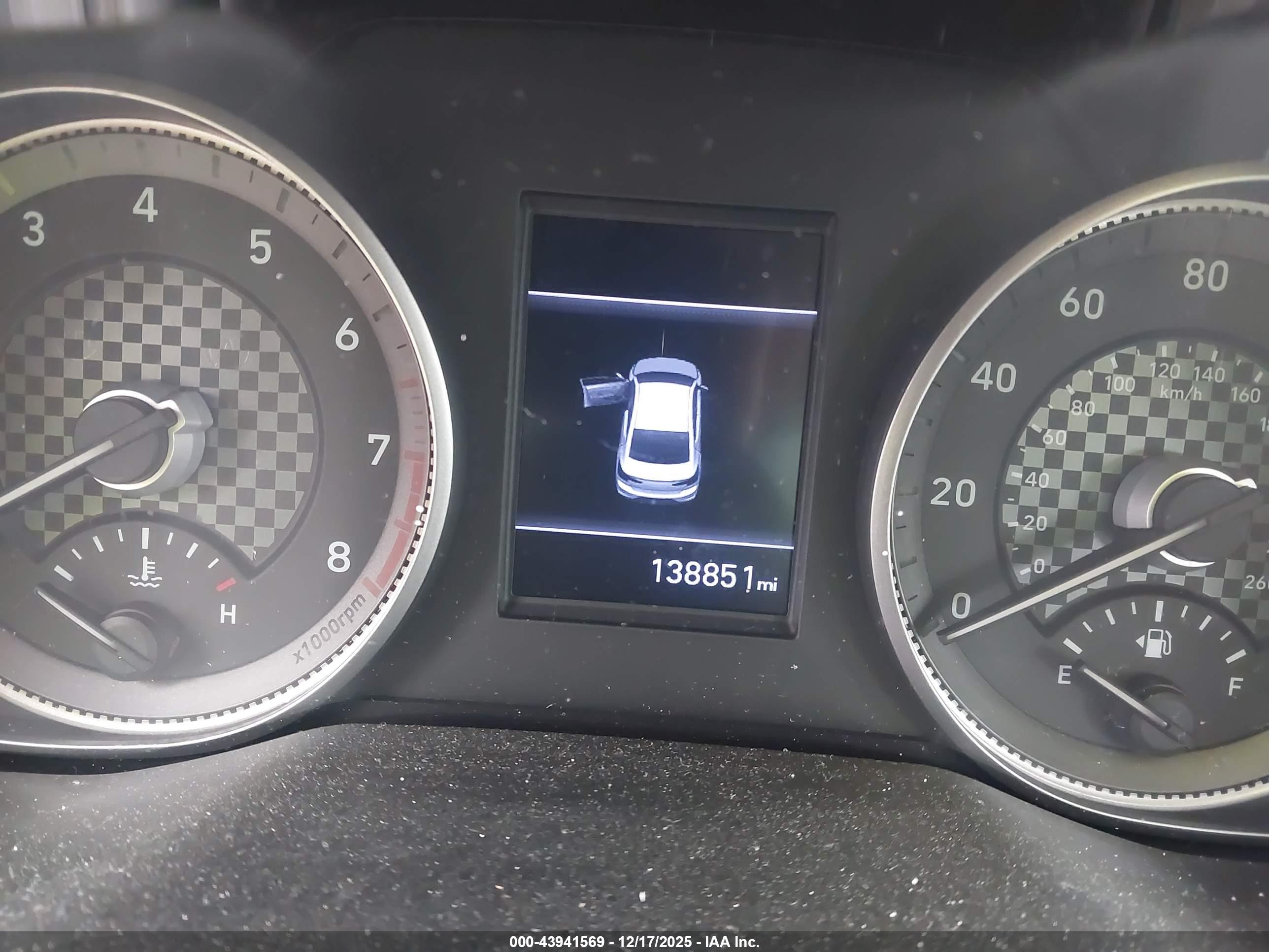 HYUNDAI ELANTRA image 7
