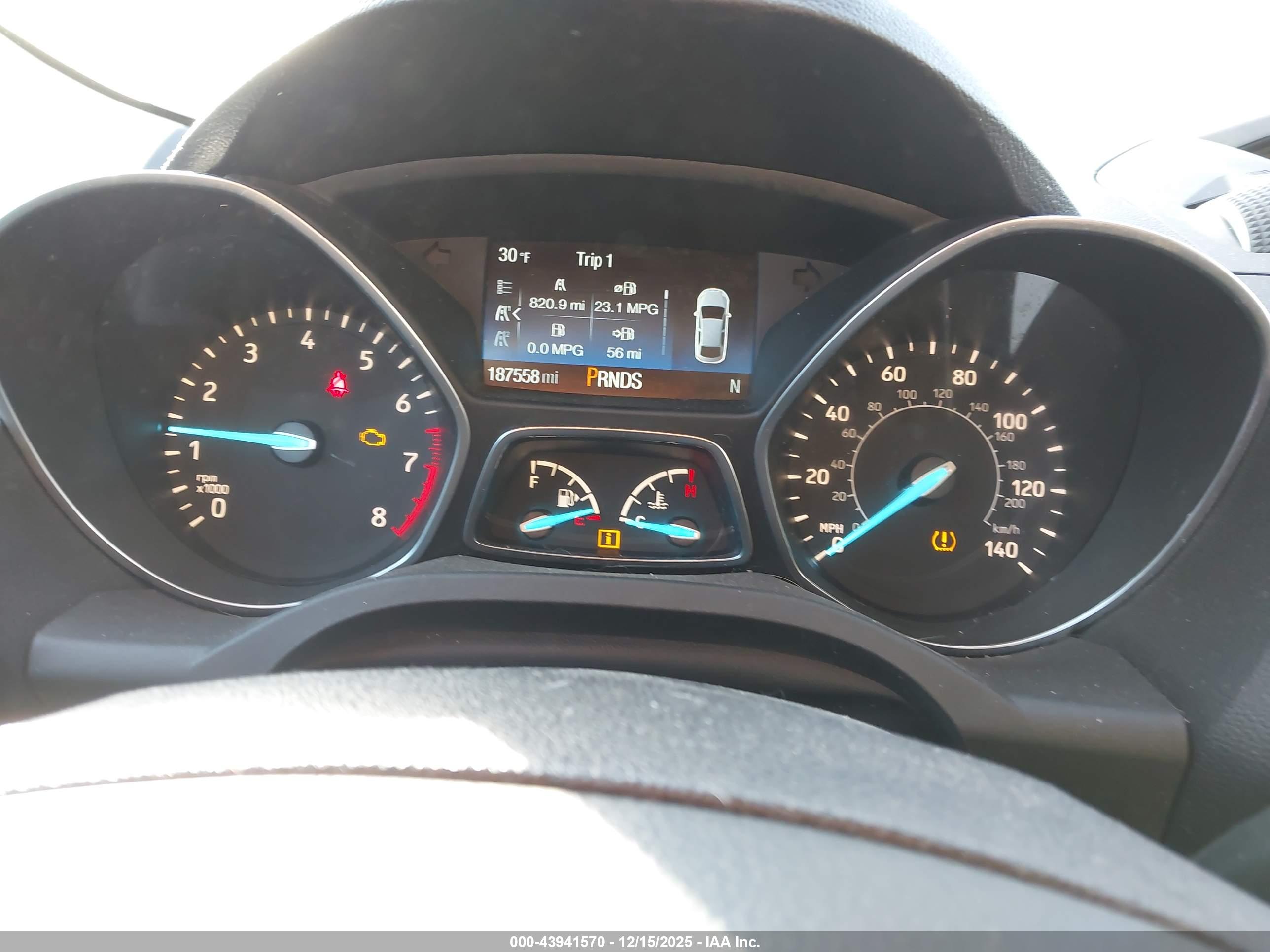 FORD ESCAPE image 7