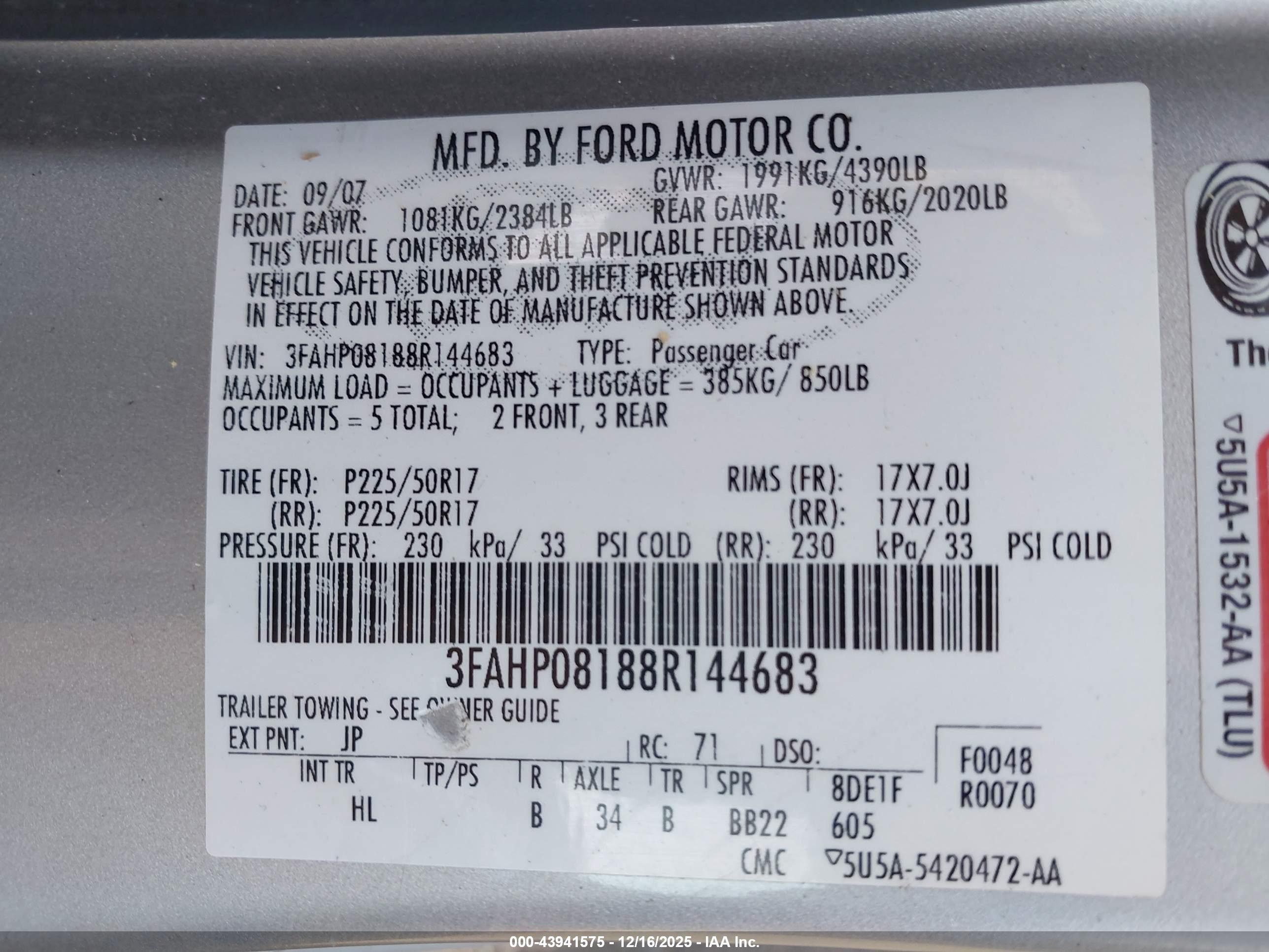 FORD FUSION image 9